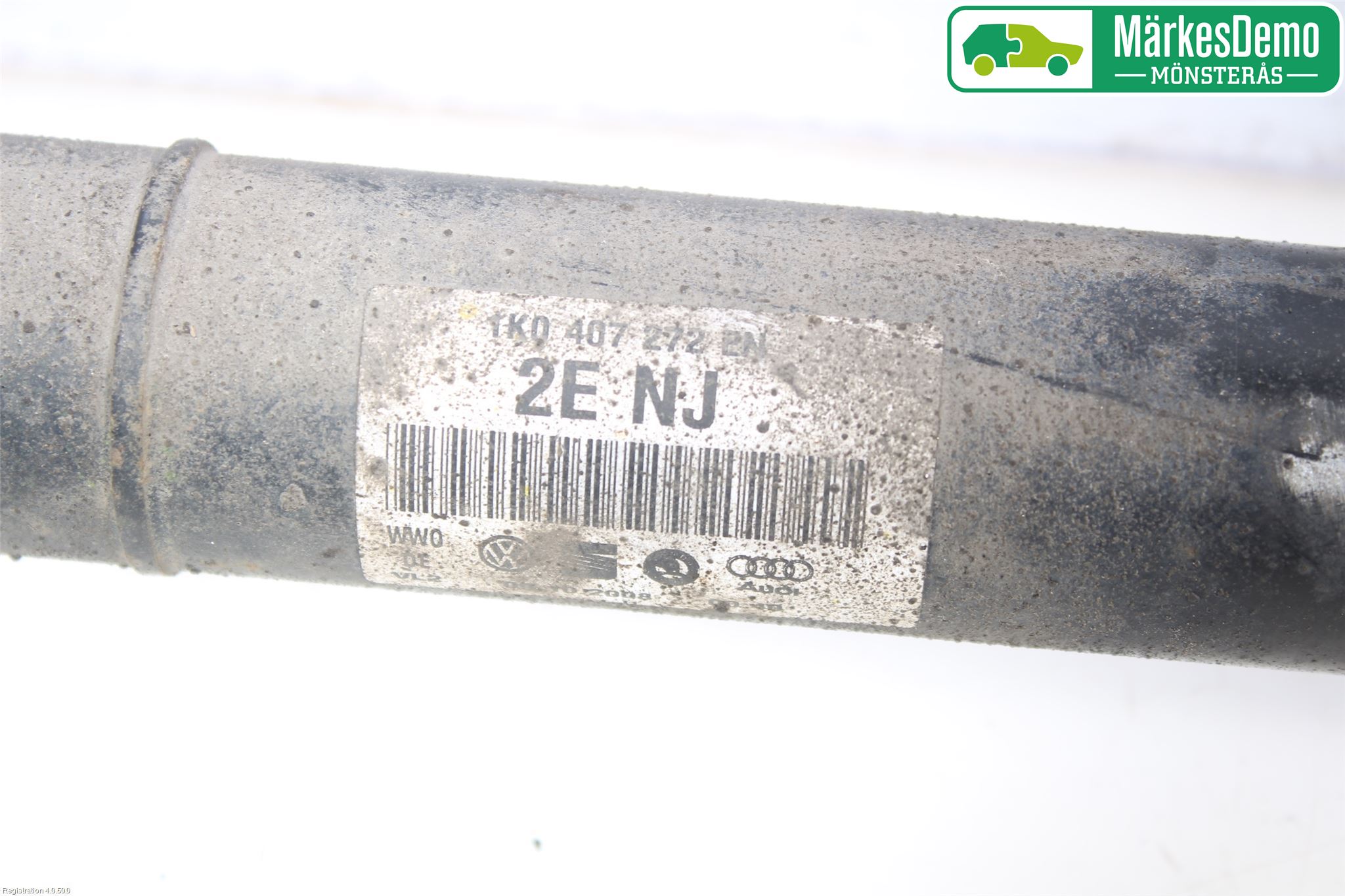 Volkswagen VW PASSAT 11-14 Drivaxel Fram Höger