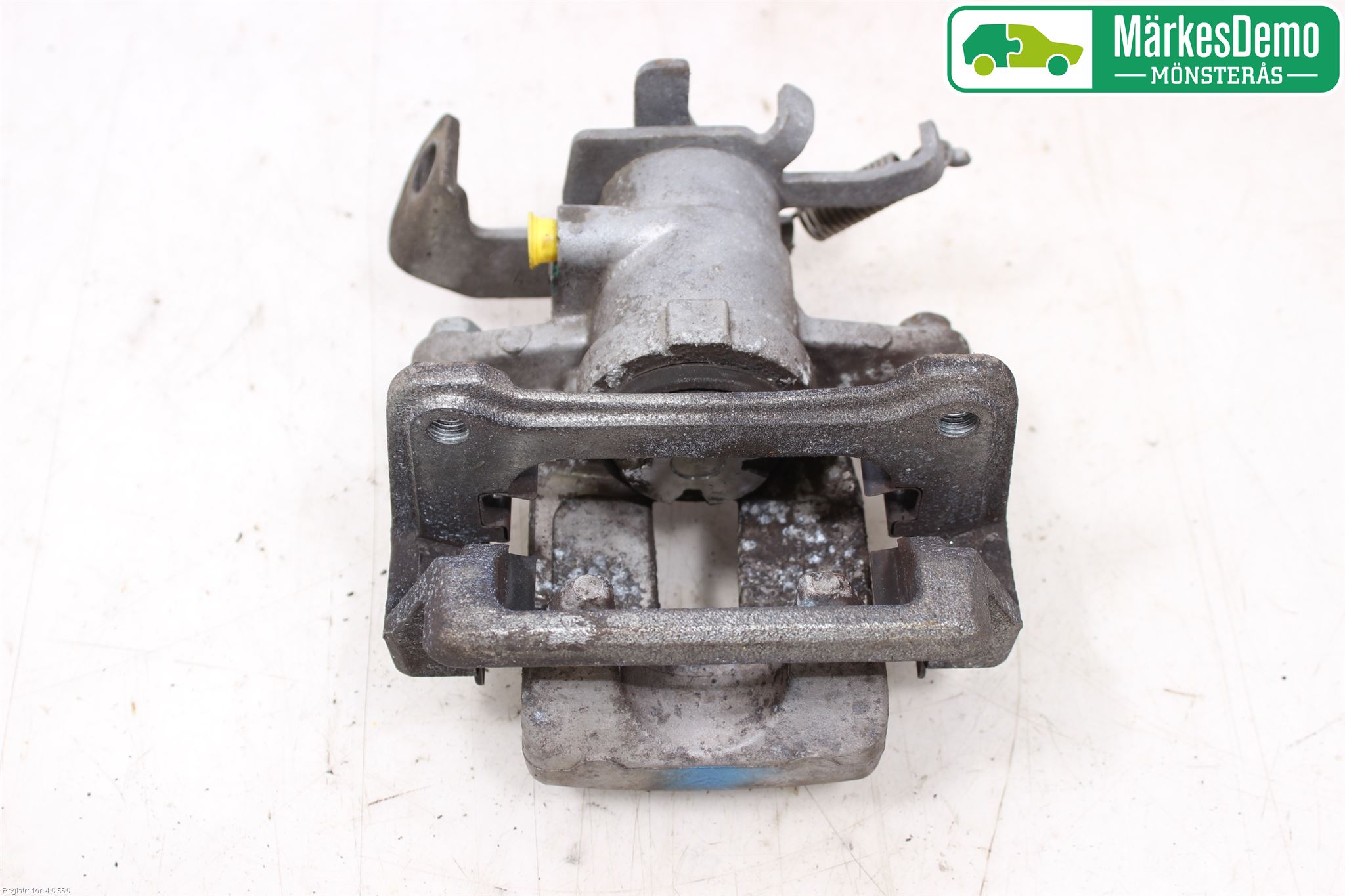 Fiat TIPO/CROSS 16- Bromsok Bak Höger