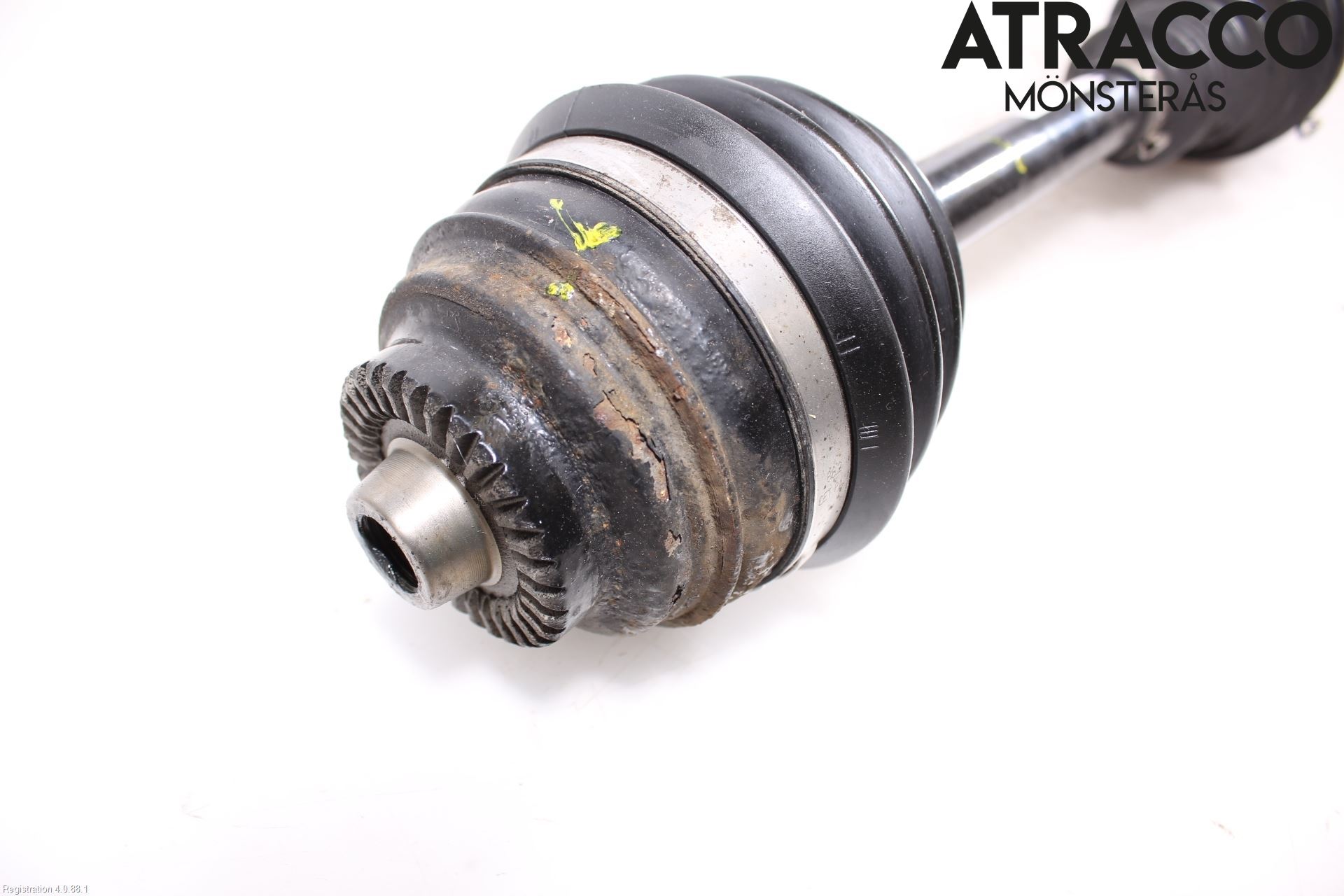 BMW 3 F30/F31/F80 12-19 Drivaxel Fram Vänster