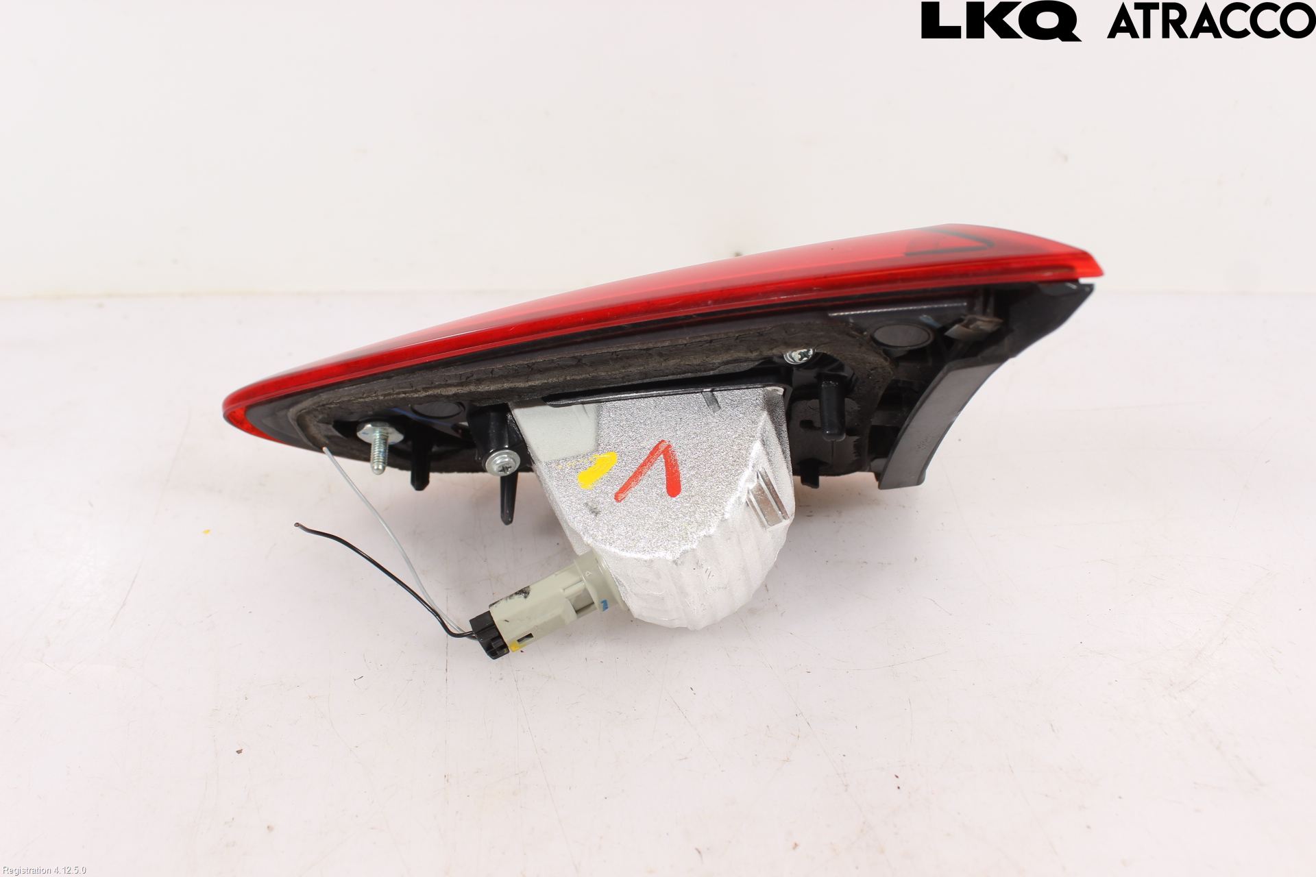 Mazda 2 (DJ) 15-22 Bakljus Lucka Vä