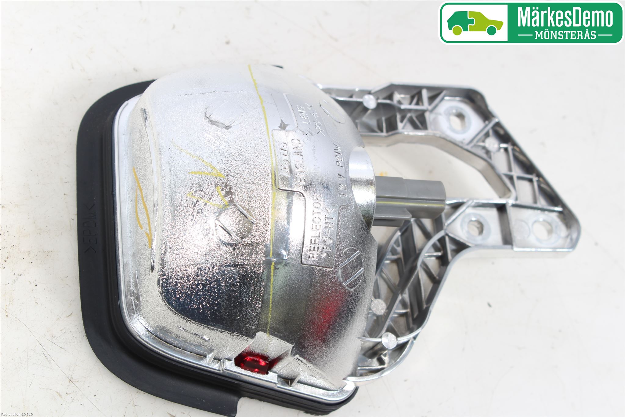 Toyota AVENSIS 03-06 Bromsljus Bakruta