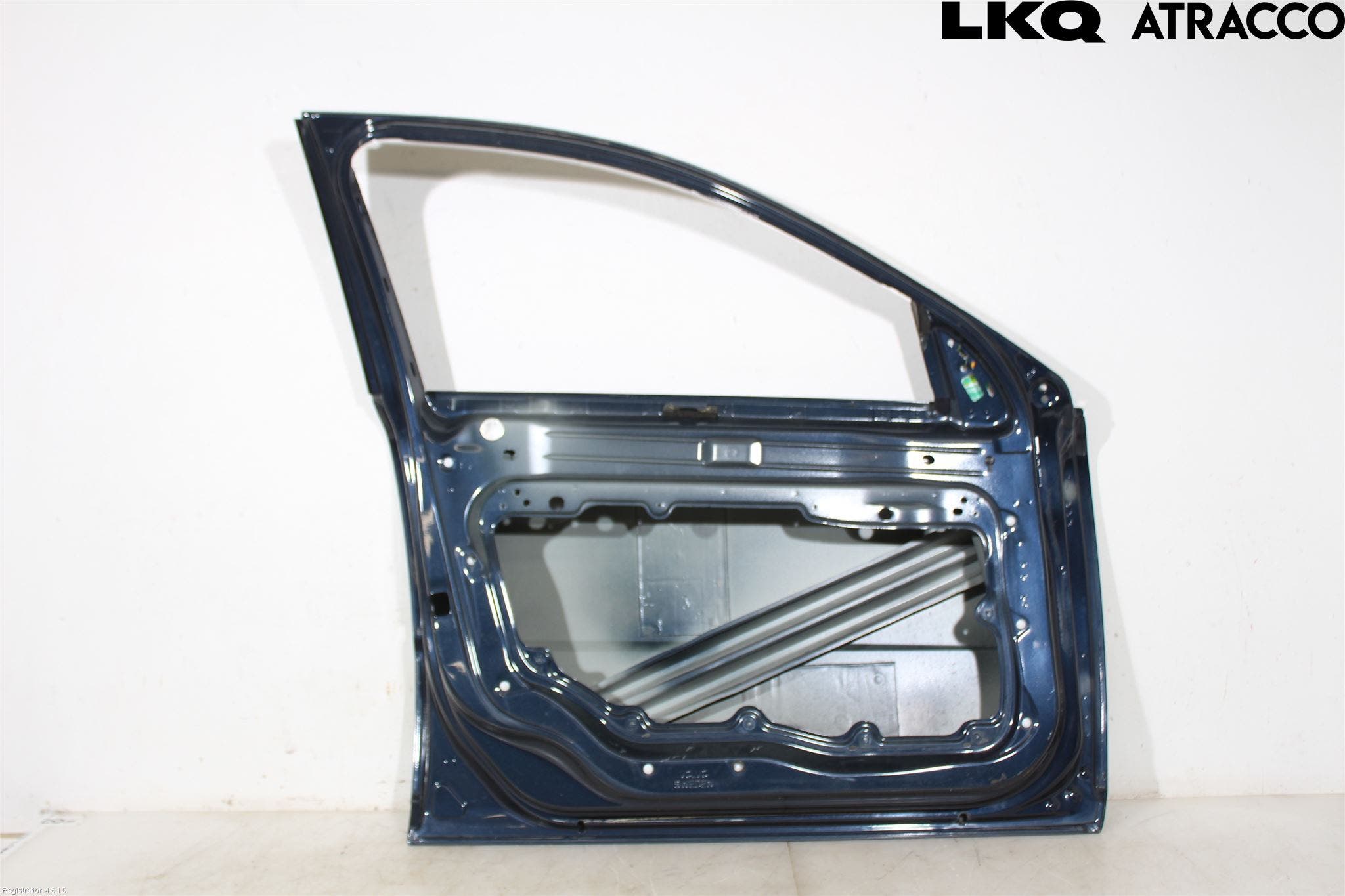 Volvo V70 08-13 Dörr Fram Vänster