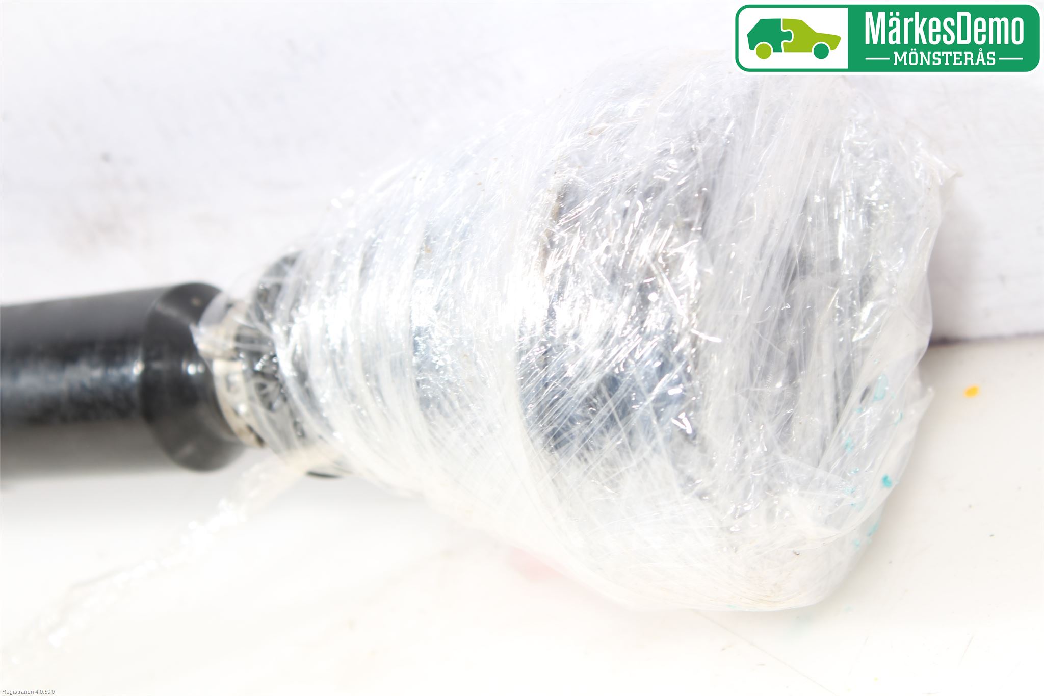 Volkswagen VW GOLF V 04-09 Drivaxel Fram Höger