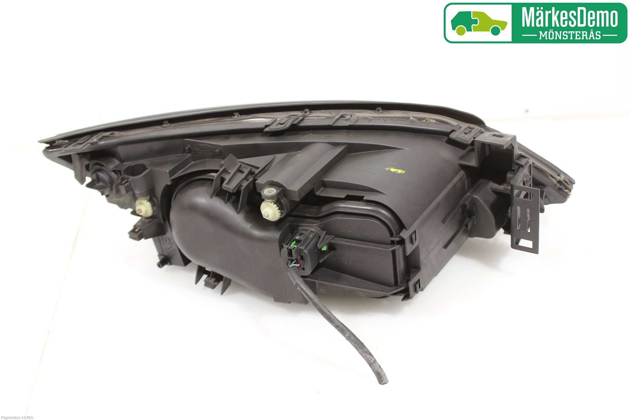 Ford MONDEO     01-06 Strålkastare Vänster