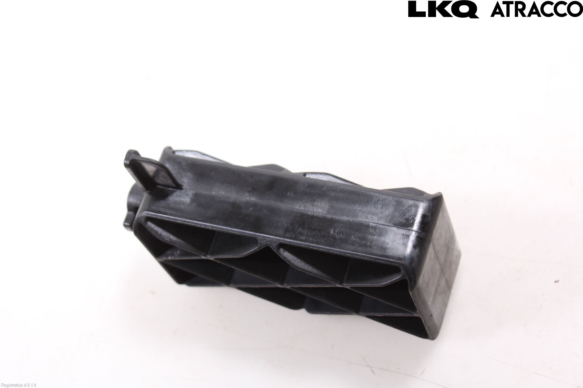 Volvo V70 08-13 Kylarfäste-Ram-Balk