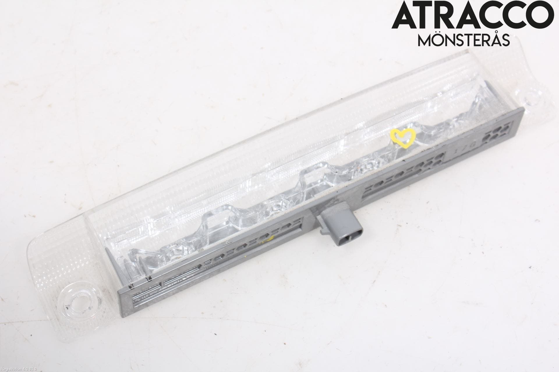 Toyota YARIS CROSS XP21 21- Bromsljus Bakruta