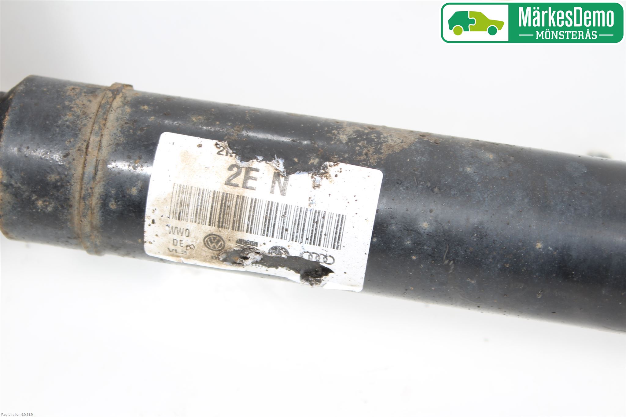 Volkswagen VW CADDY      04-10 Drivaxel Fram Höger