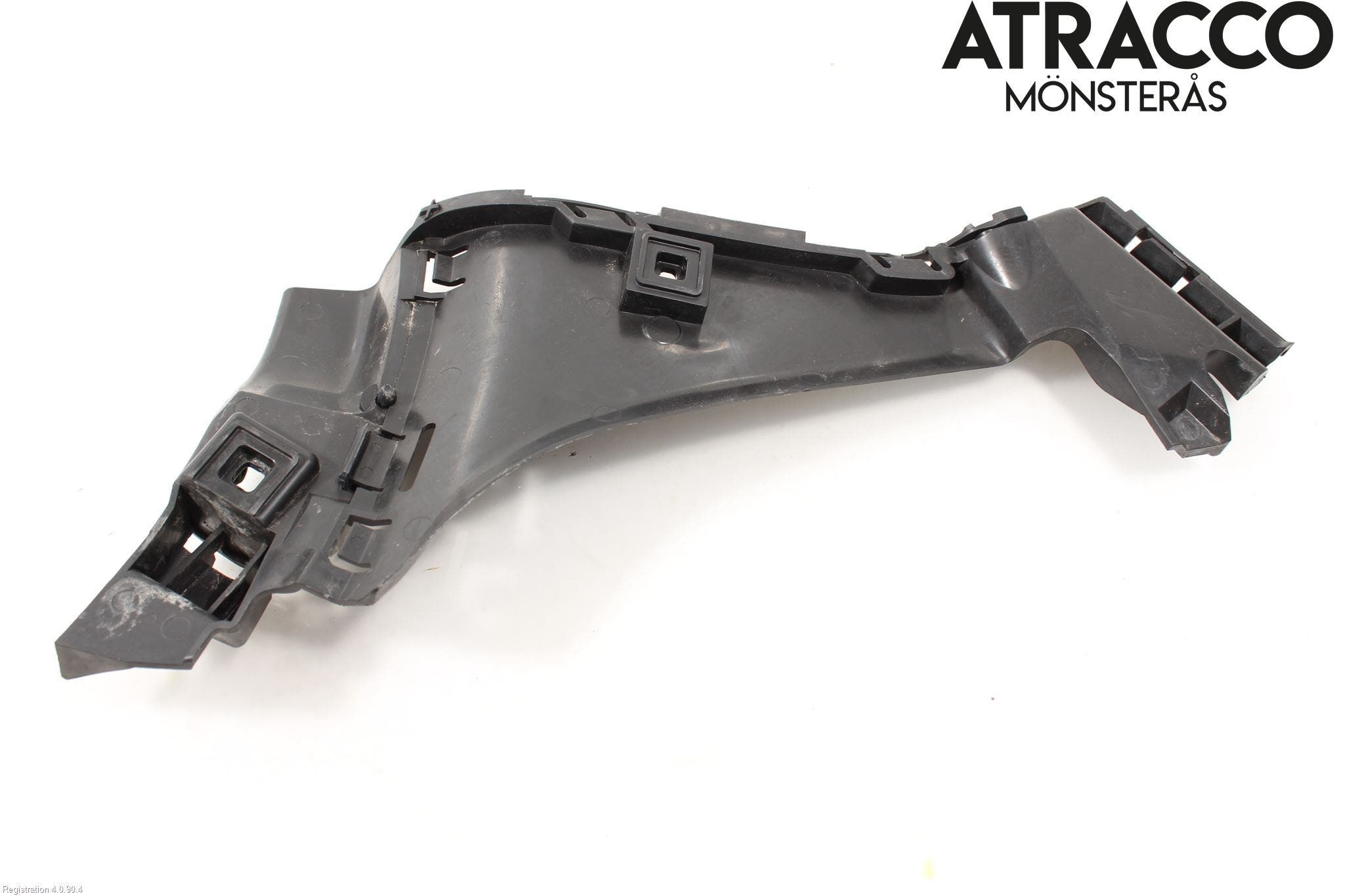 Volvo C30 10-13 Stötfångarfäste Bak Hö