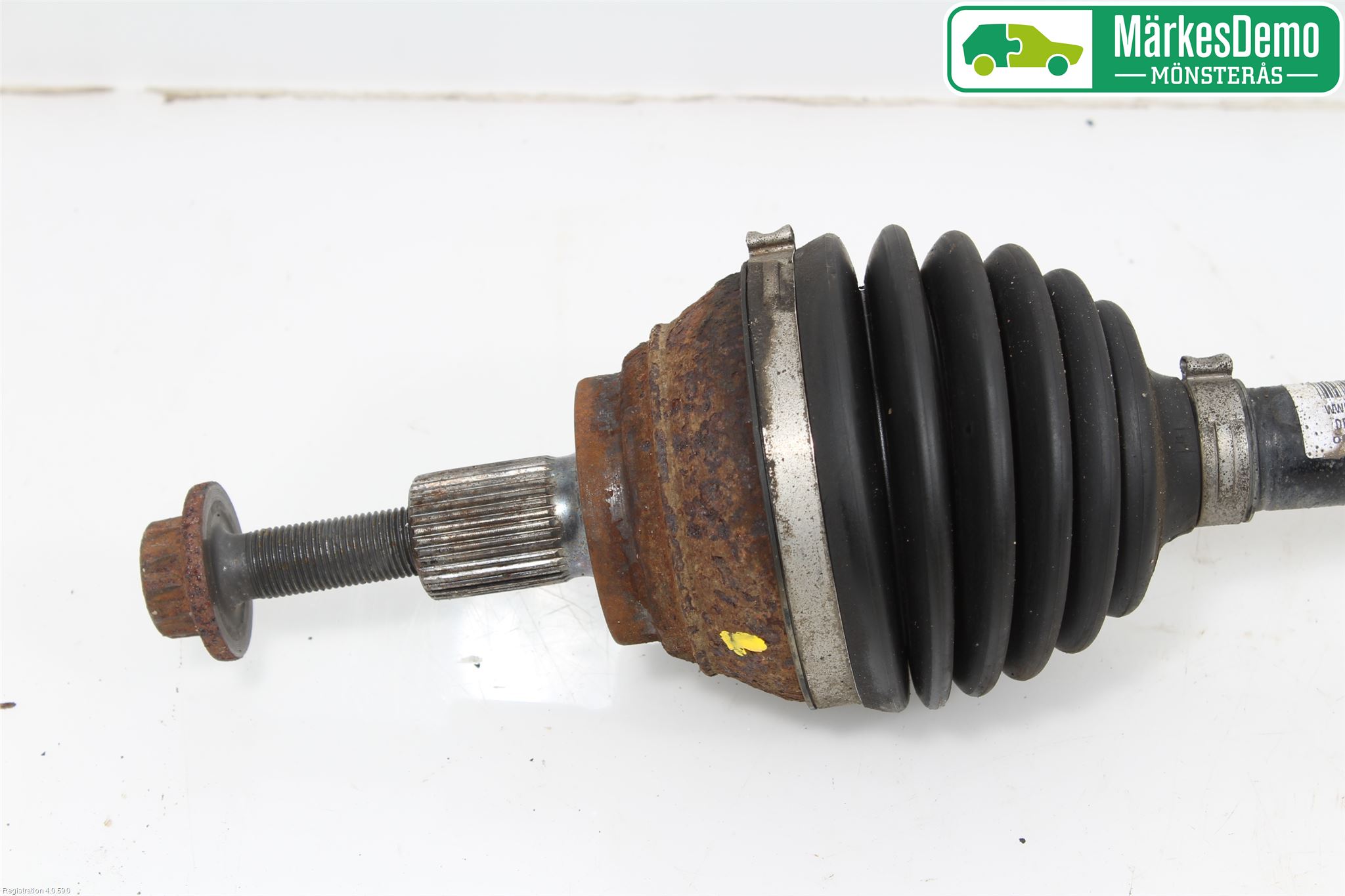 Volkswagen VW CADDY 11-15 Drivaxel Fram Vänster