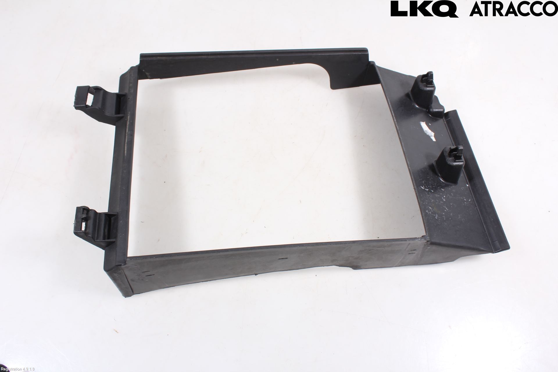 Dacia DUSTER 18-24 Deflektor Plåt-Plast Kylning