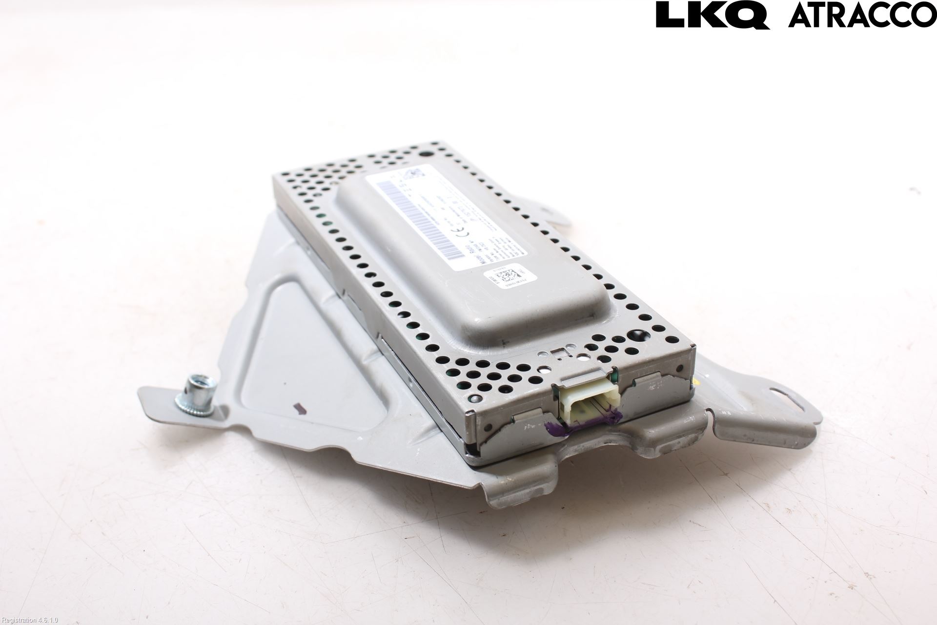 Tesla MODEL Y 21- Radio-Stereo Förstärkare