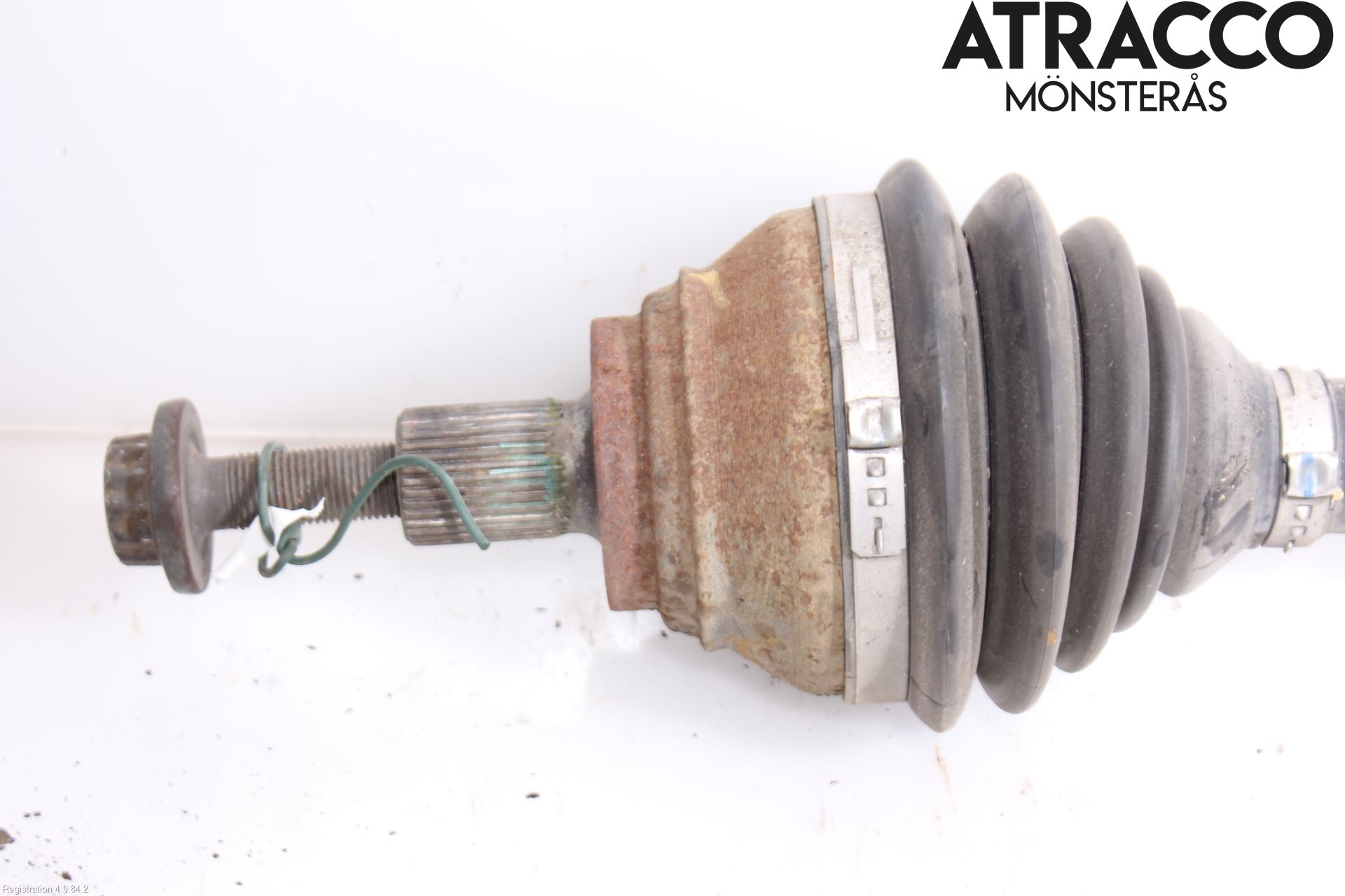 Audi Q3 8U 12-18 Drivaxel Fram Höger