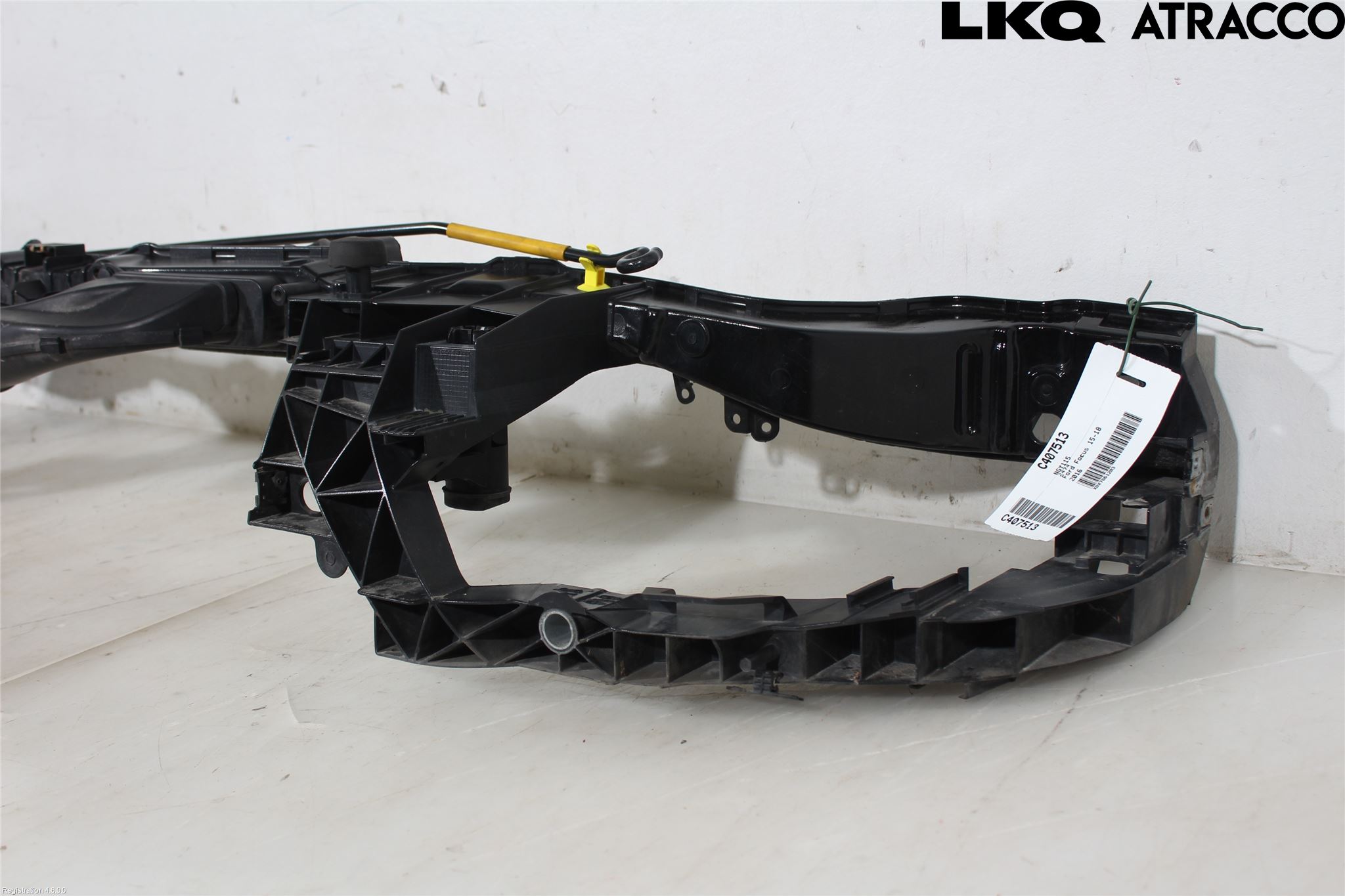 Ford FOCUS 15-18 Front Huvlåsplåt-Balk