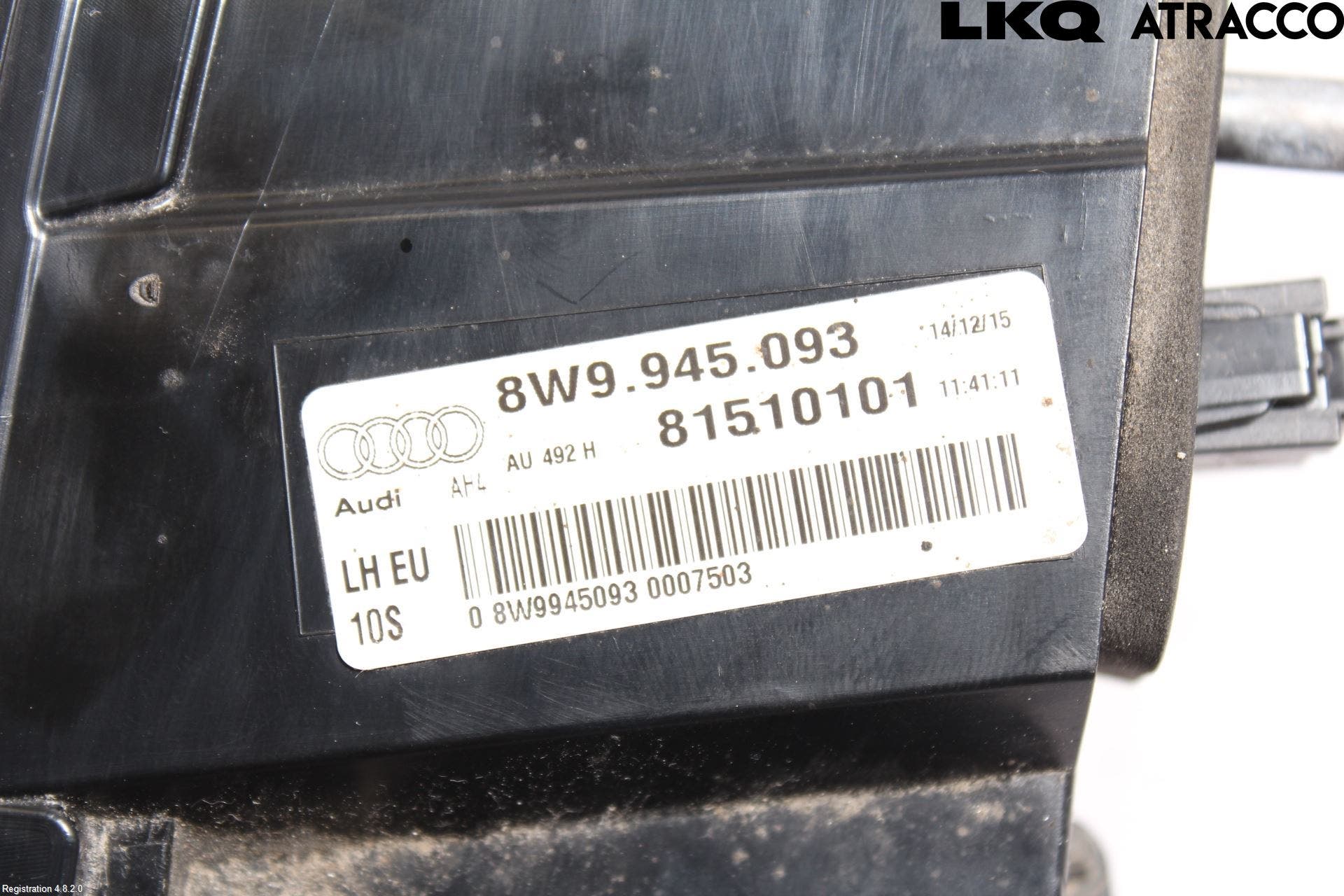 Audi A4/S4 B9 16-19 Bakljus Lucka Vä
