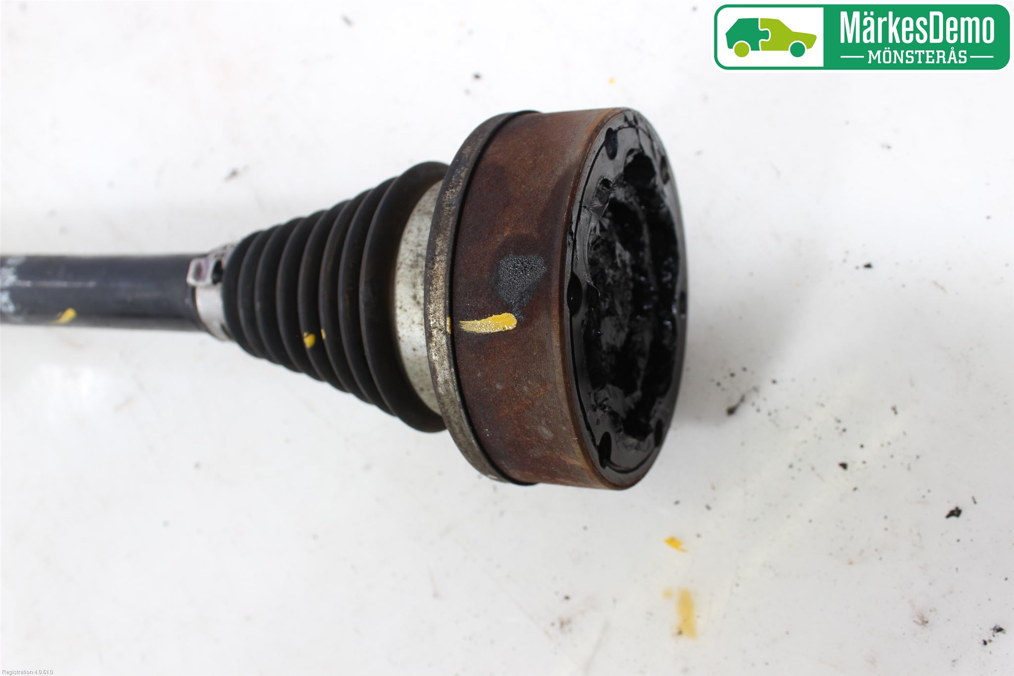 Volkswagen VW GOLF VI 09-13 Drivaxel Fram Vänster