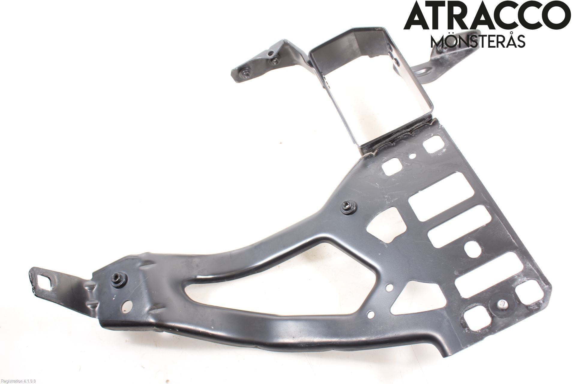 BMW 5 E60/61 Sed/Tou 02-10 Stötfångarbärjärn Fram