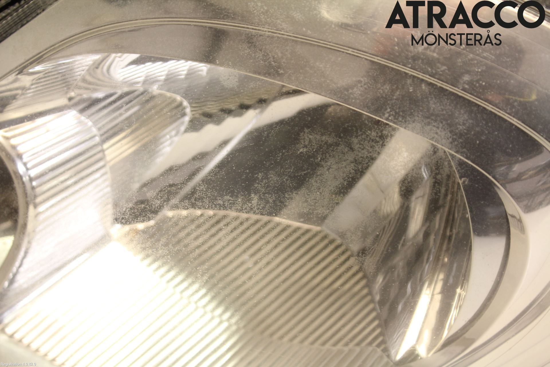 Opel VIVARO 01-14 Strålkastare Vänster