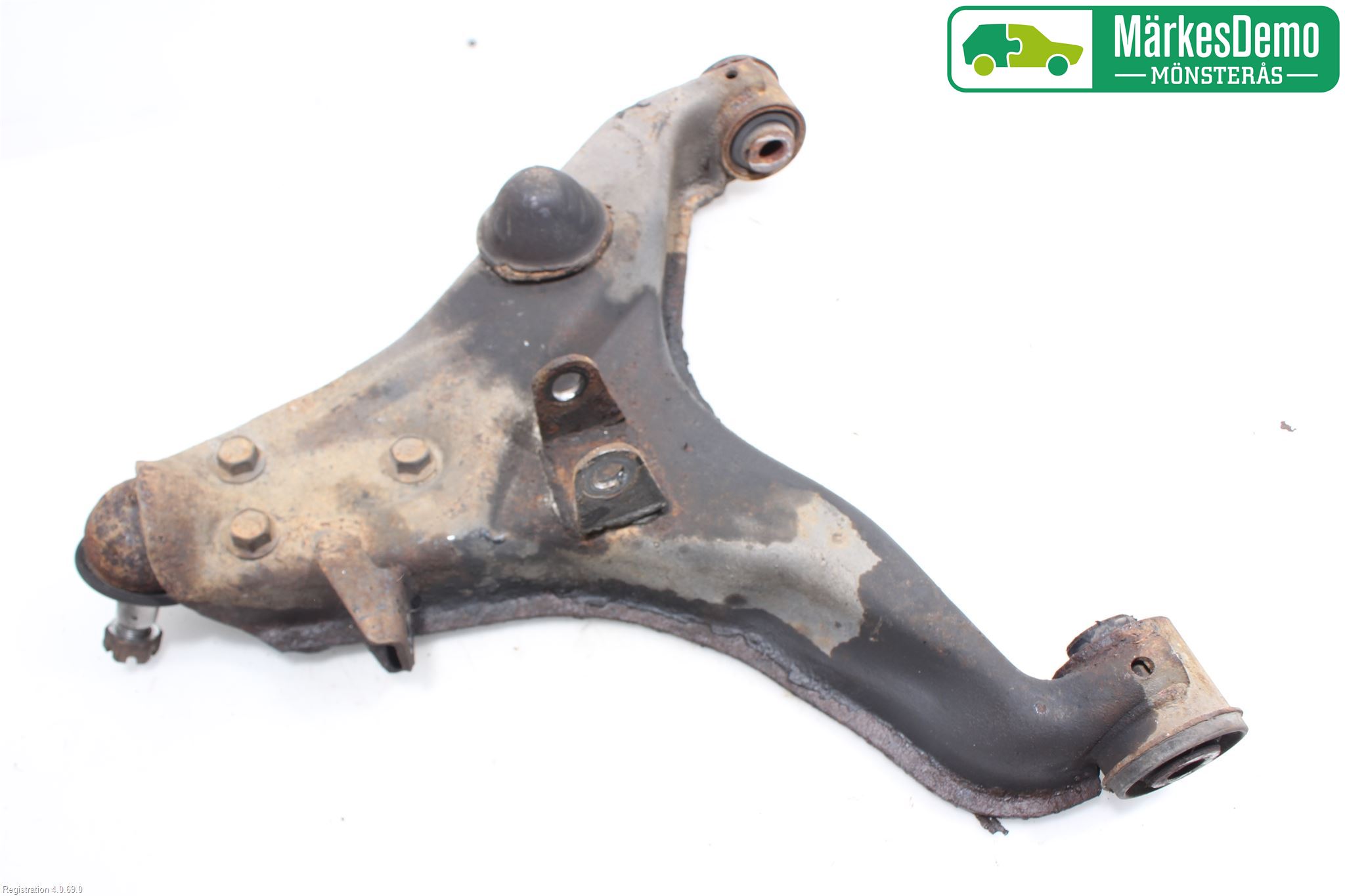 Mitsubishi L200 06-15 Bärarm Fram Undre Hö