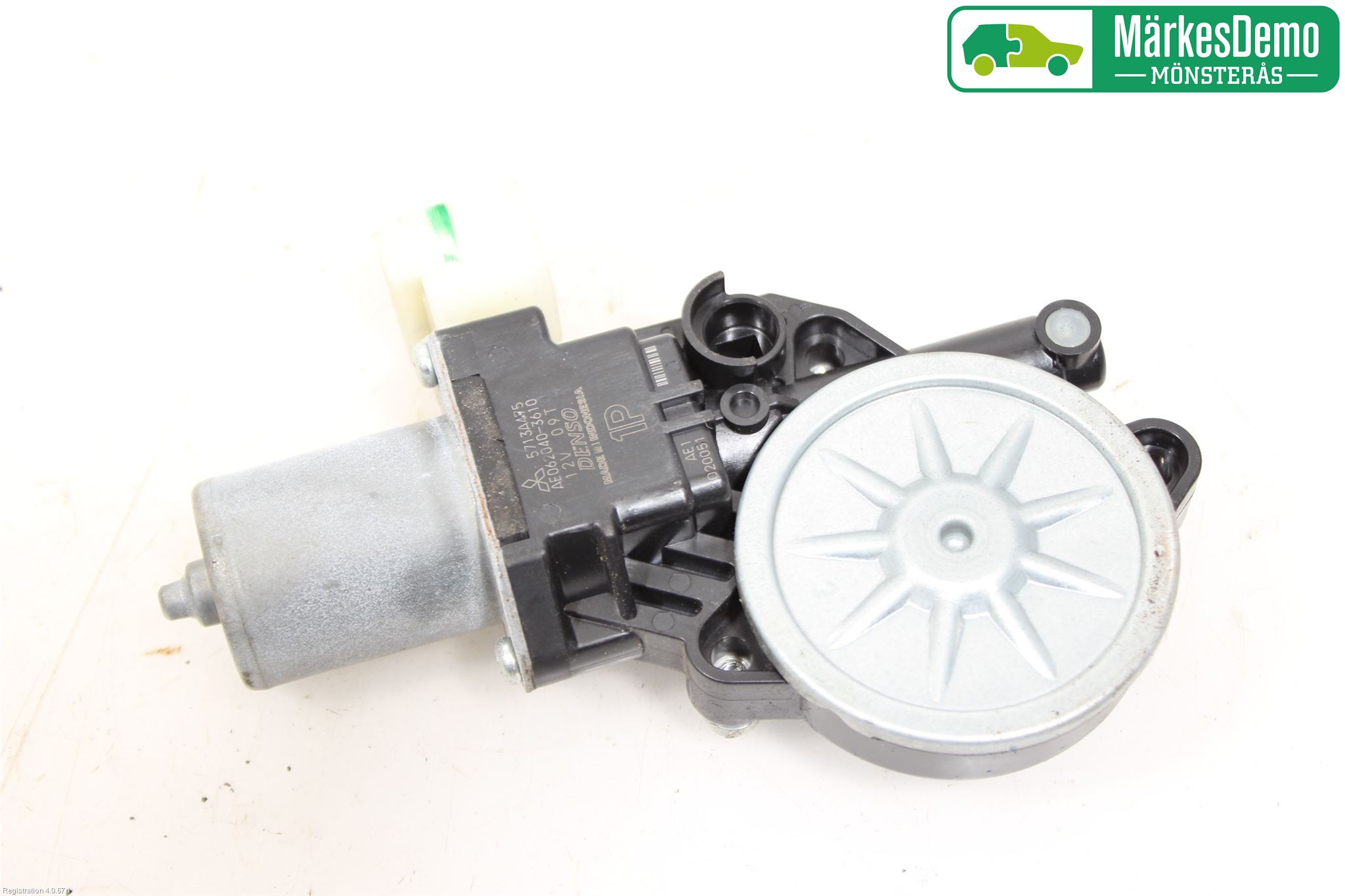 Mitsubishi L200 16-23 Fönsterhissmotor