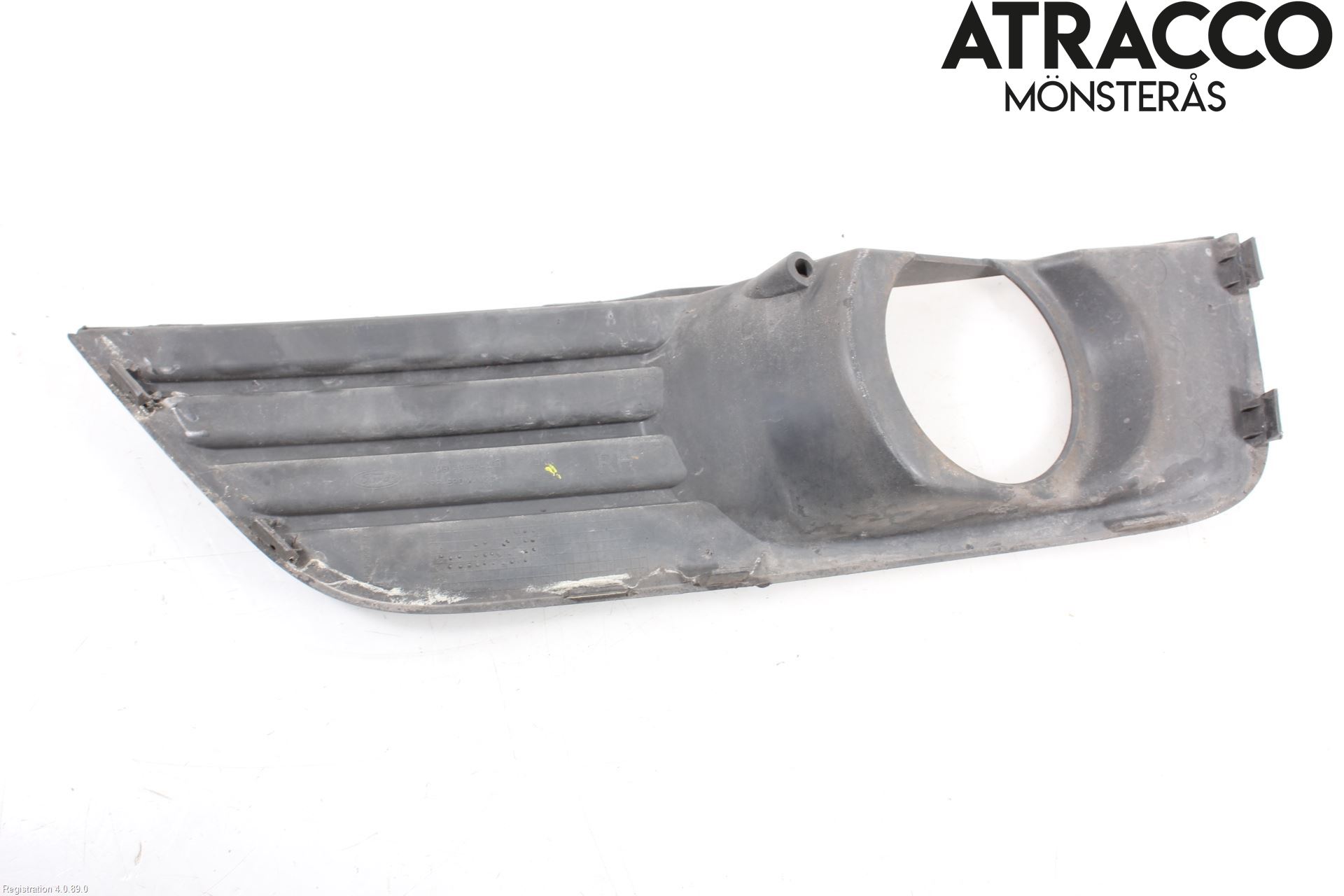 Ford FOCUS     04-07 Dimljussarg Fram