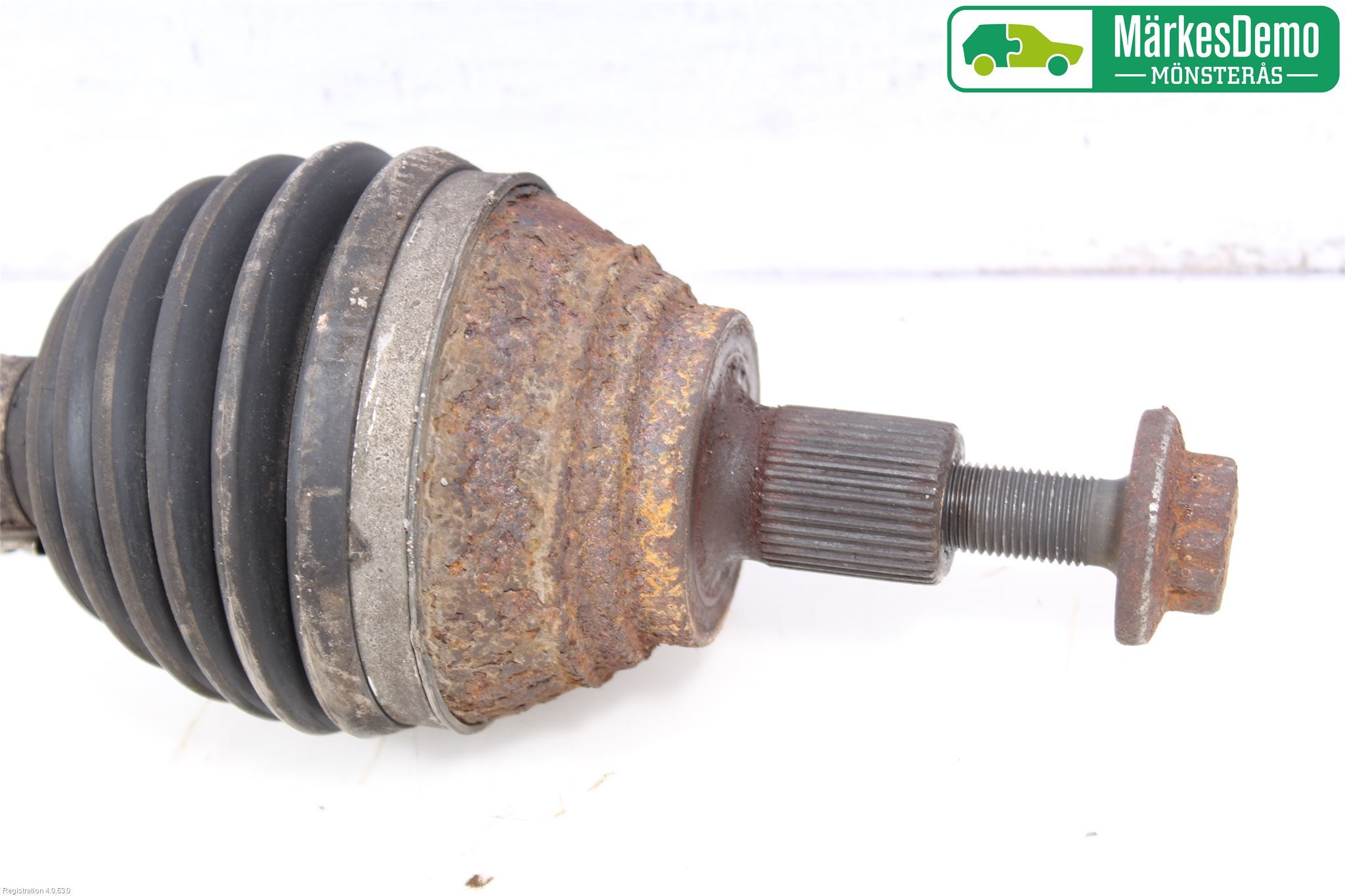 Volkswagen VW PASSAT 05-11 Drivaxel Fram Vänster