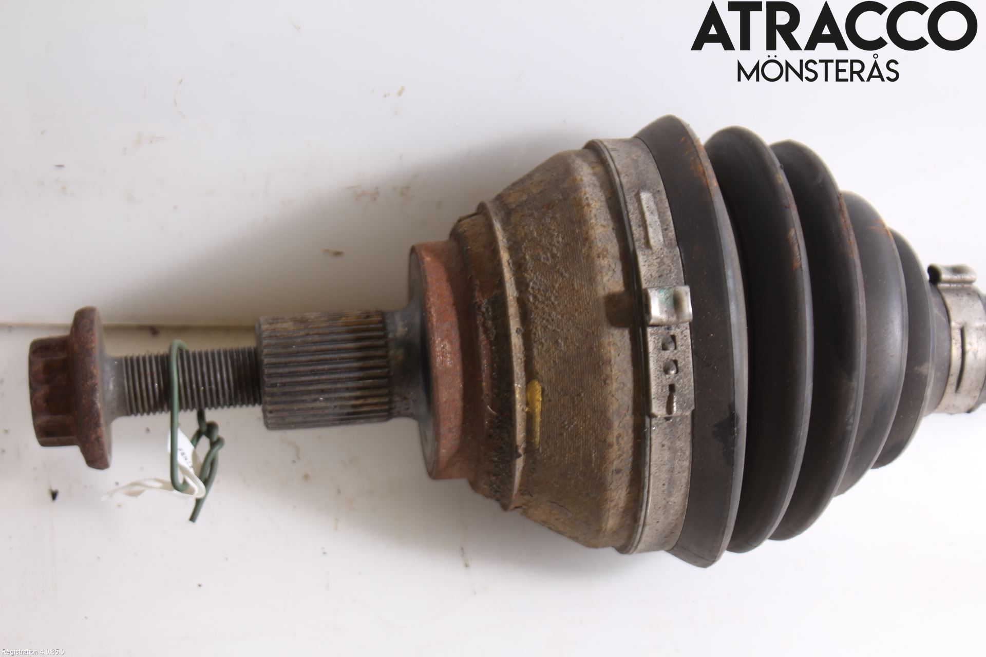 Volkswagen VW PASSAT 15-19 Drivaxel Fram Höger