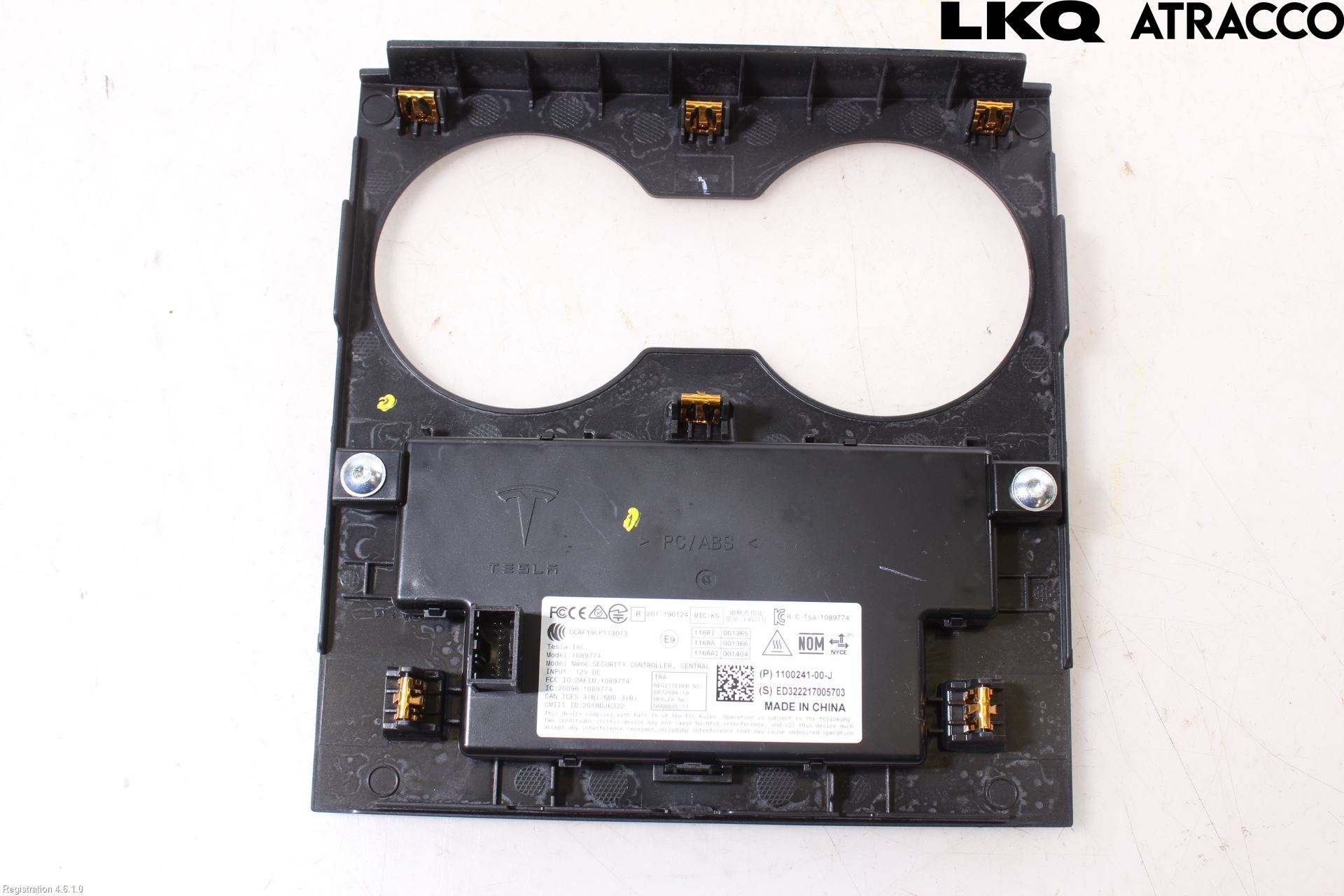 Tesla MODEL Y 21- Mugghållare