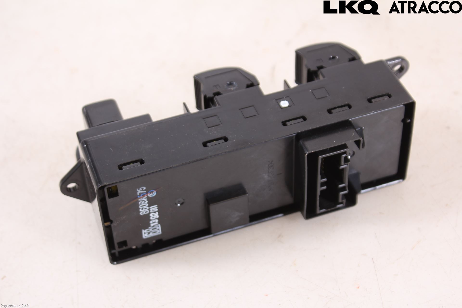 Mitsubishi ECLIPS CROSS Strömställare Elhiss