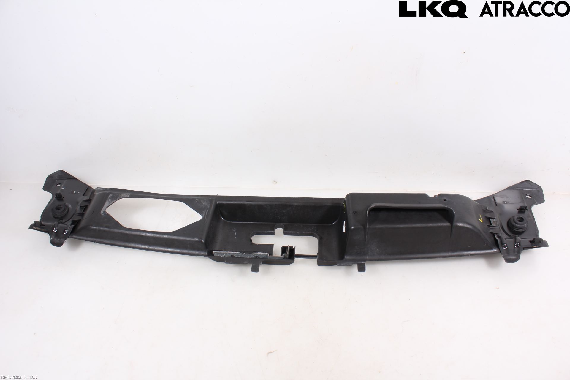 Volvo V50 08-12 Front Huvlåsplåt-Balk