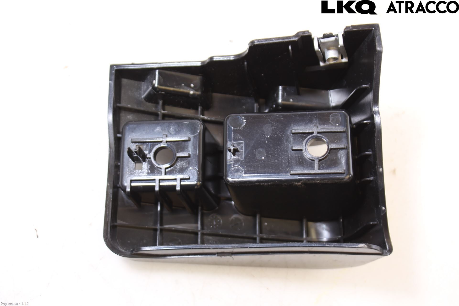 Tesla MODEL Y 21- Stötfångarfäste Bak Hö