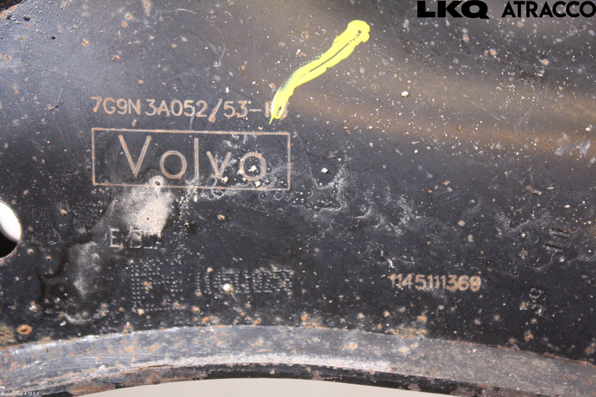 Volvo XC70 08-13 Bärarm Fram Undre Hö
