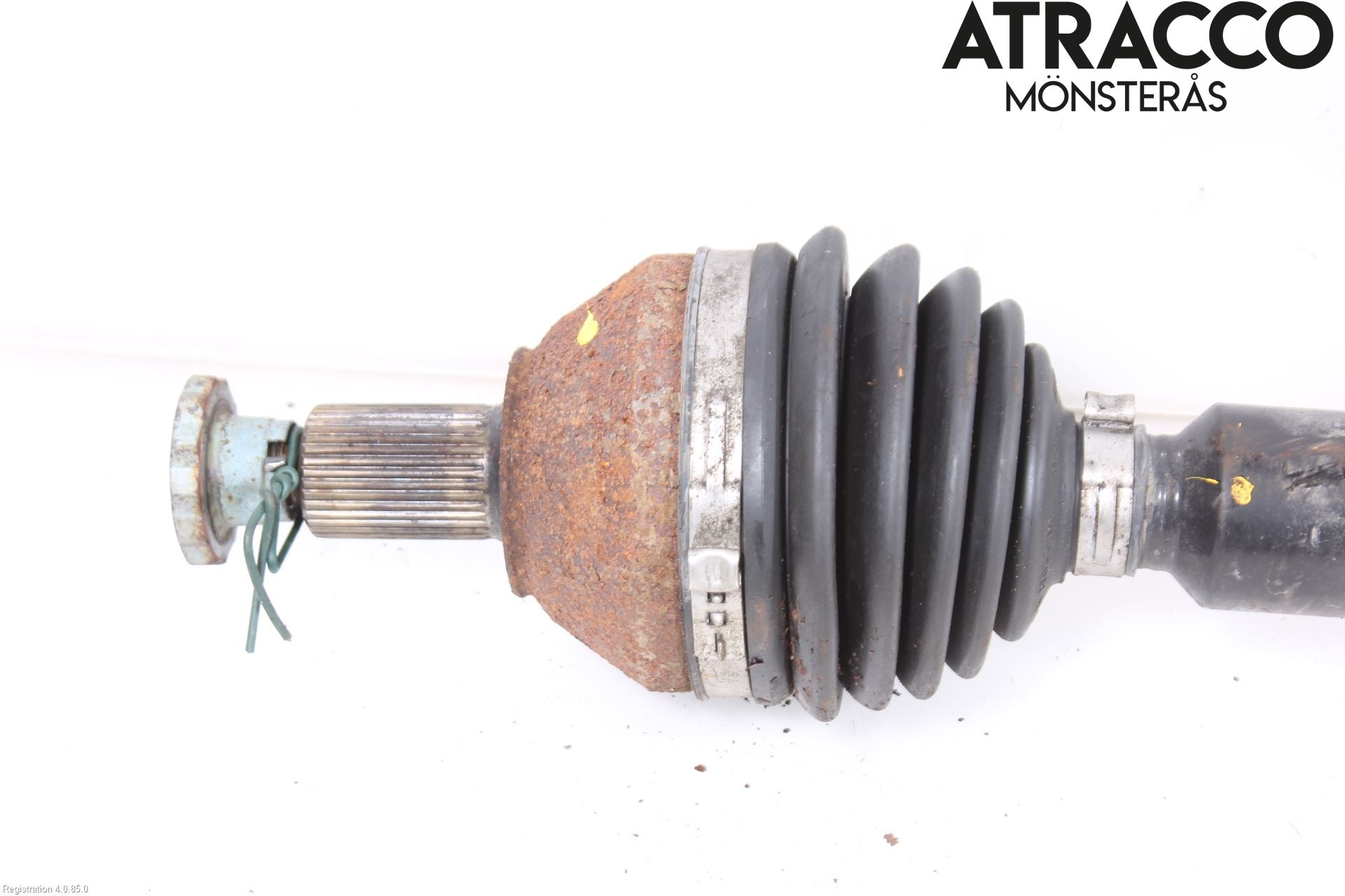 Volkswagen VW POLO 05-09 Drivaxel Fram Höger