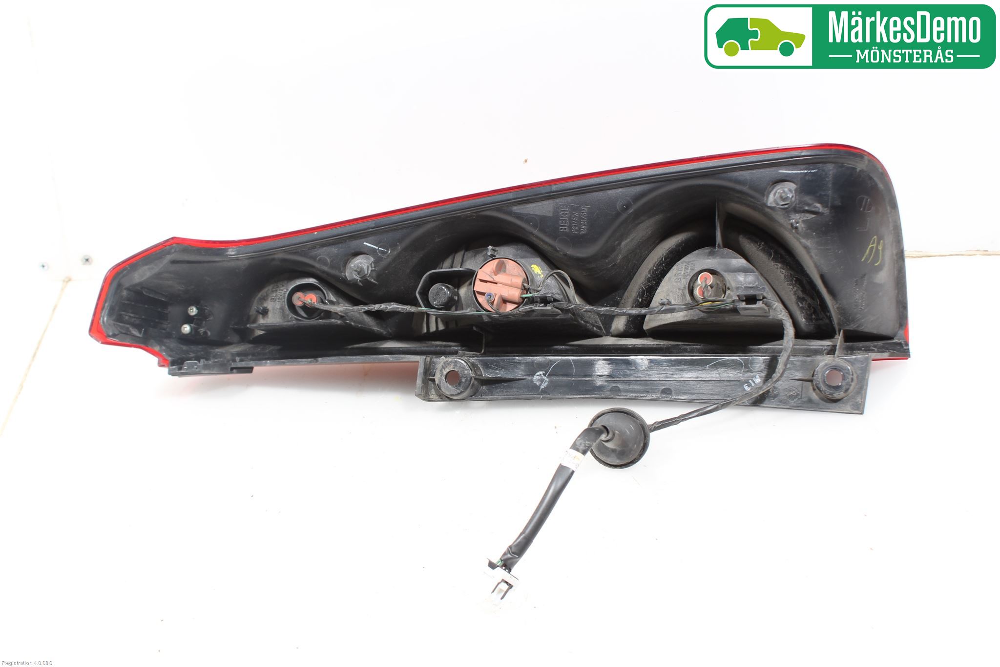 Nissan NOTE E11 06-14 Bakljus Vänster