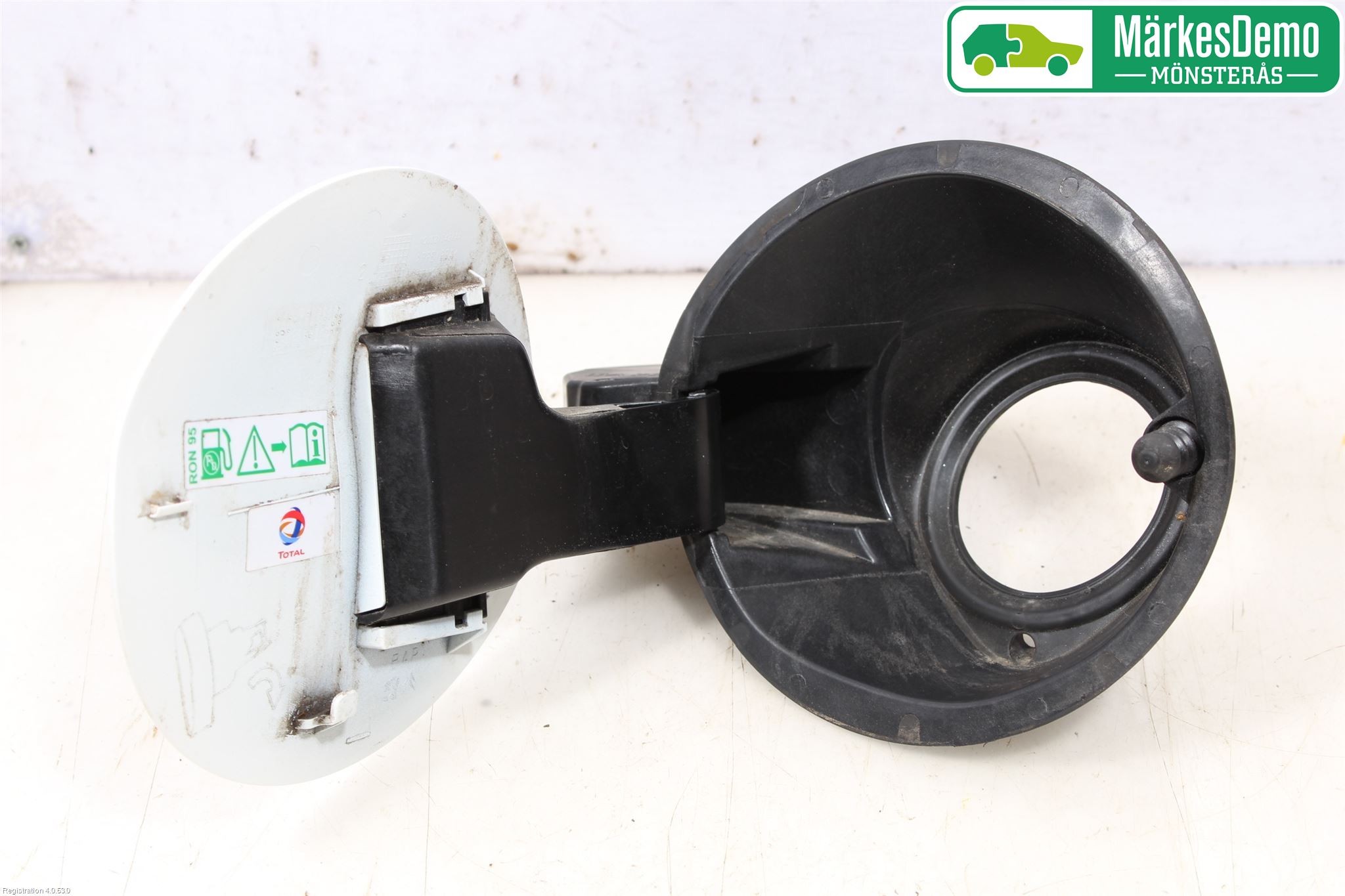 Peugeot 2008 13-20 Tanklucka