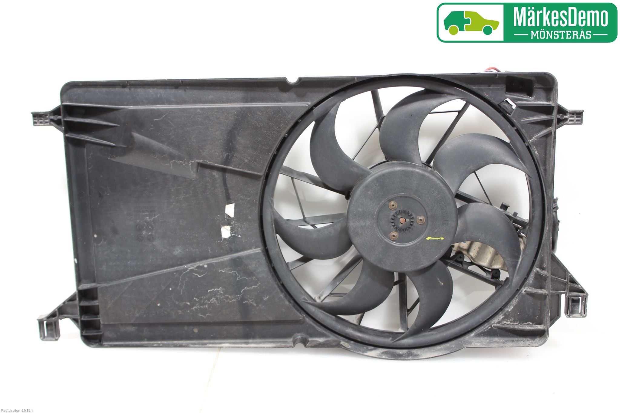 Ford FOCUS     04-07 Kylfläkt El