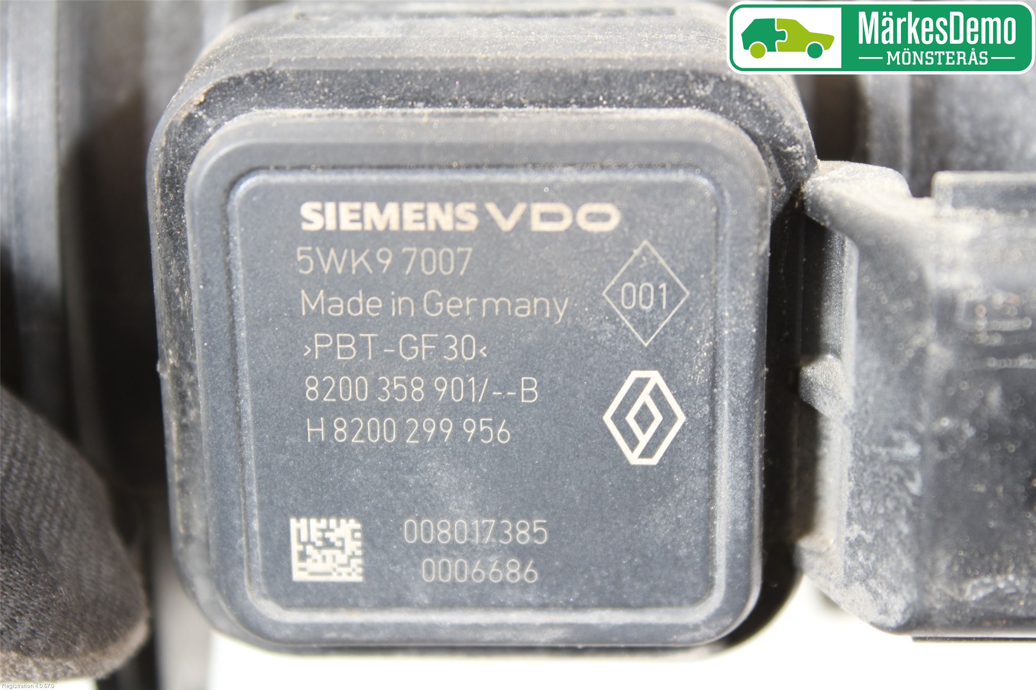 Nissan NOTE E11 06-14 Injluftmassamätare