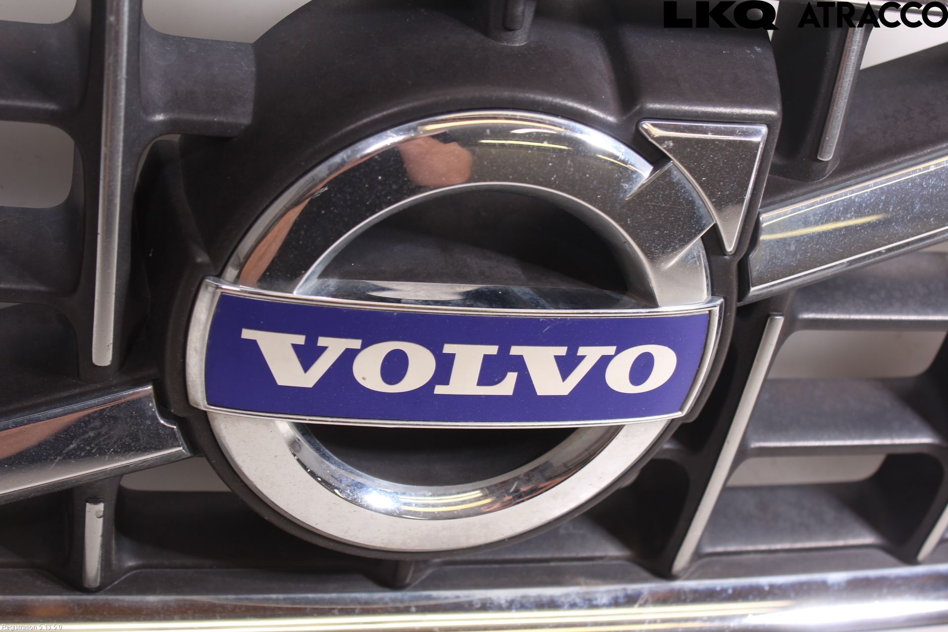 Volvo V70 08-13 Grill Komp