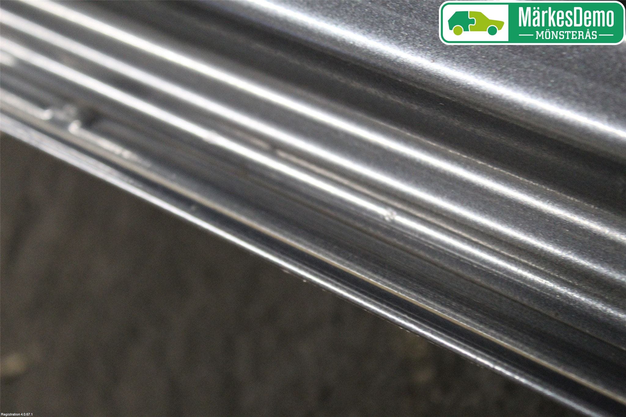 Ford FOCUS 08-11 Dörr Fram Vänster