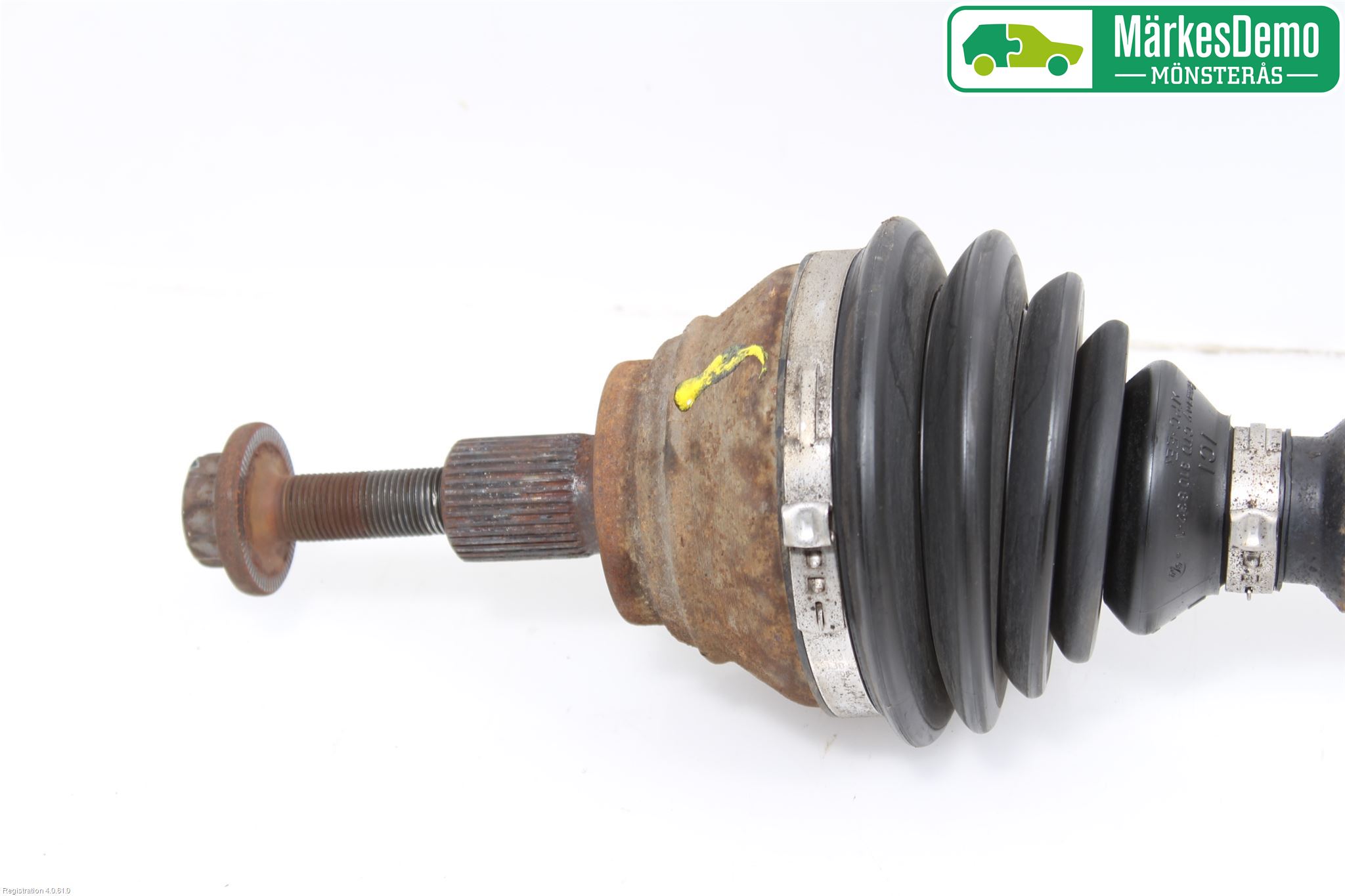 Volkswagen VW CADDY      04-10 Drivaxel Fram Höger