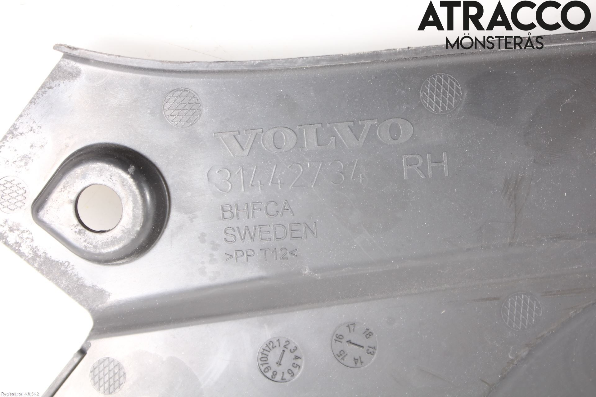 Volvo XC90/RECHARGE 16- Täckplast Front