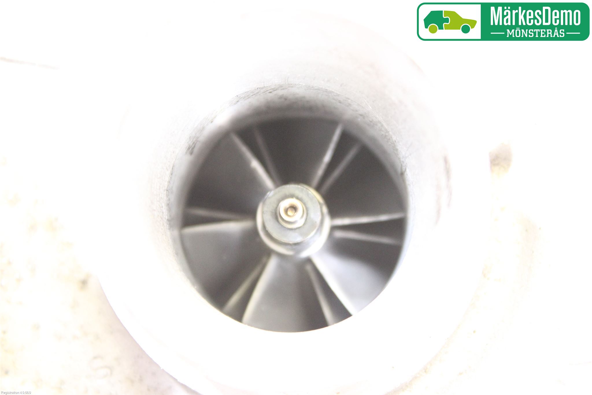 Volkswagen VW CADDY 11-15 Turboaggregat