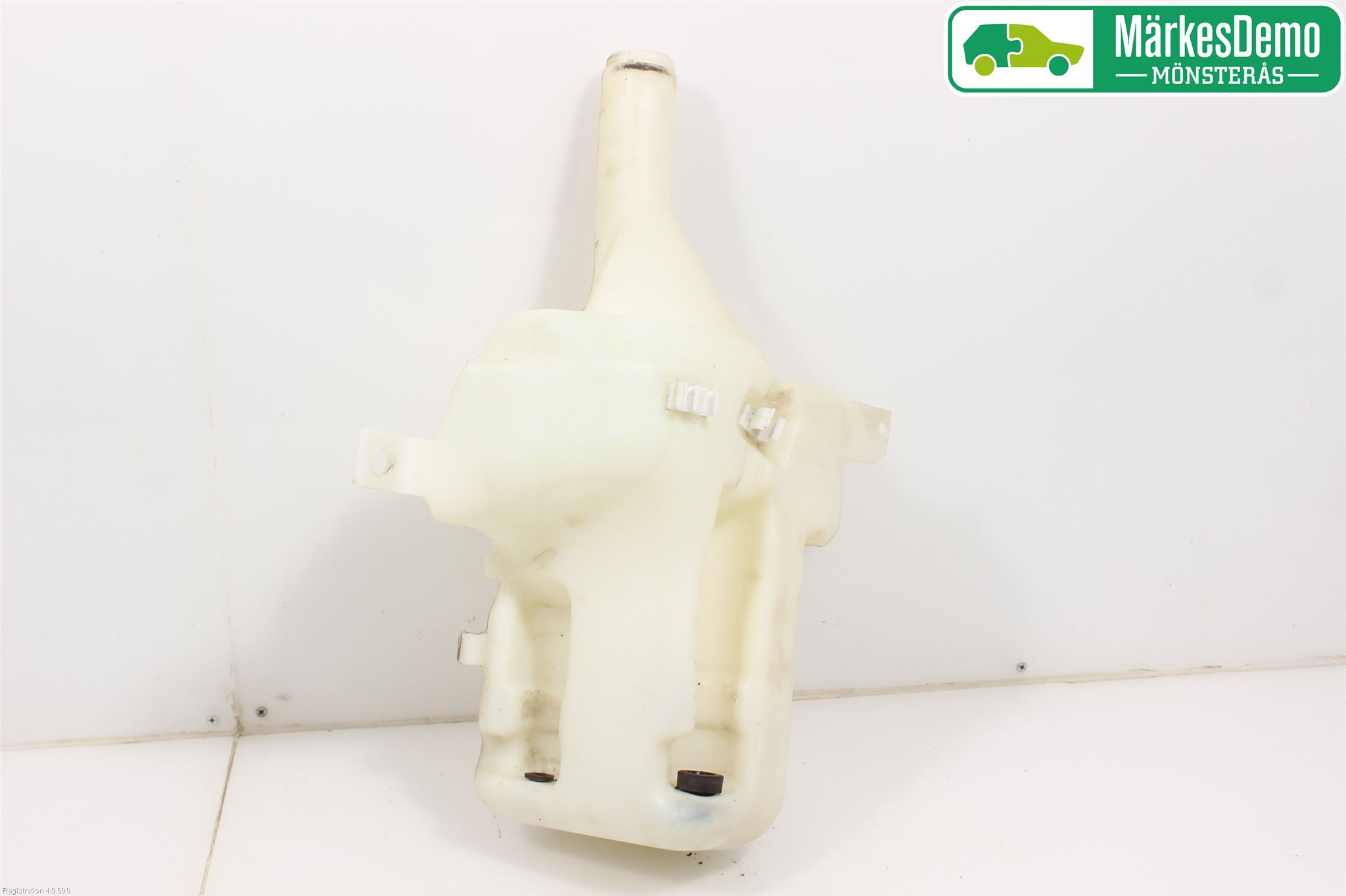 Saab 9-5     06-10 Spolartank Vindruta-Strål