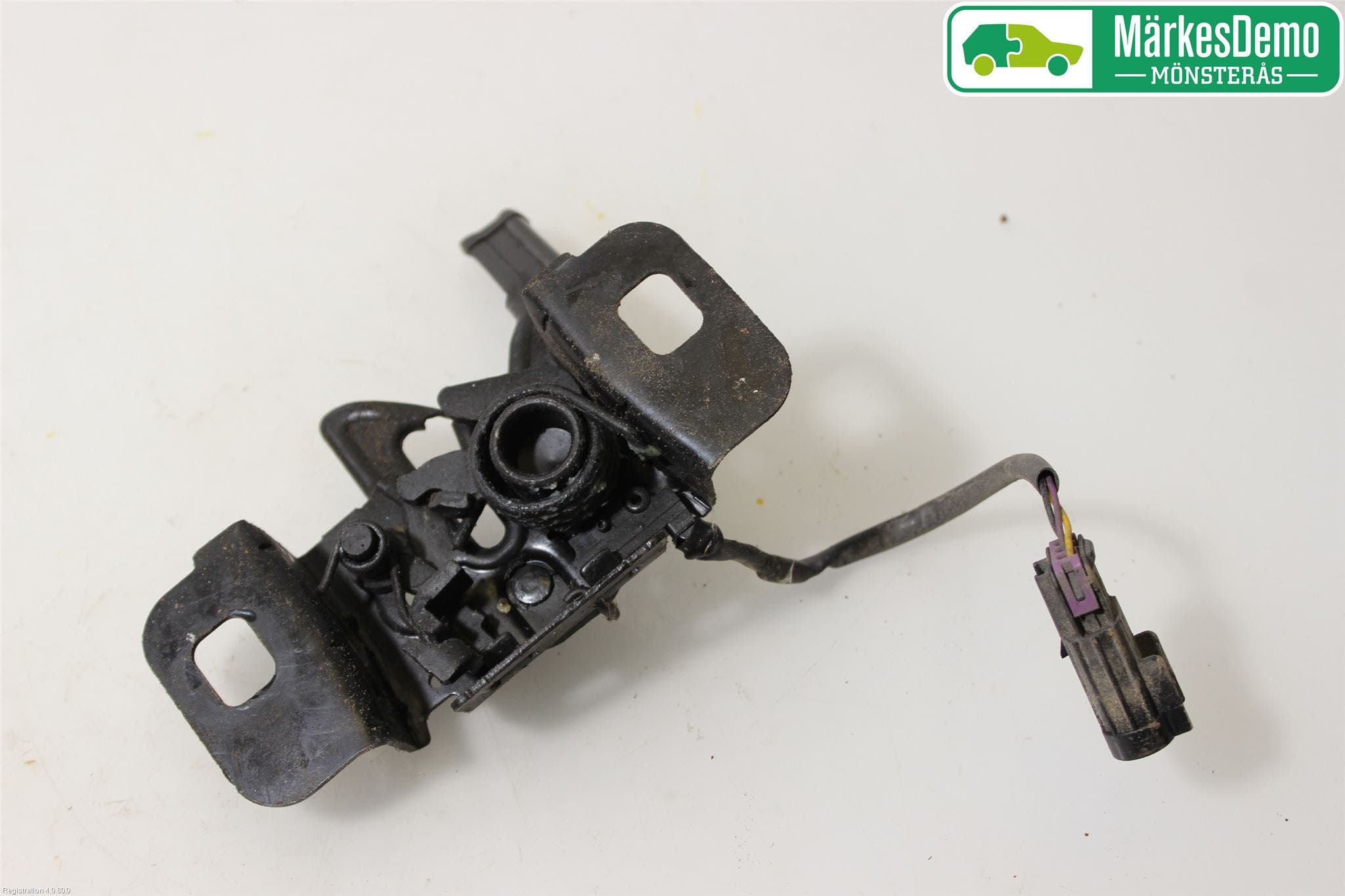 Opel INSIGNIA 09-16 Huvlås