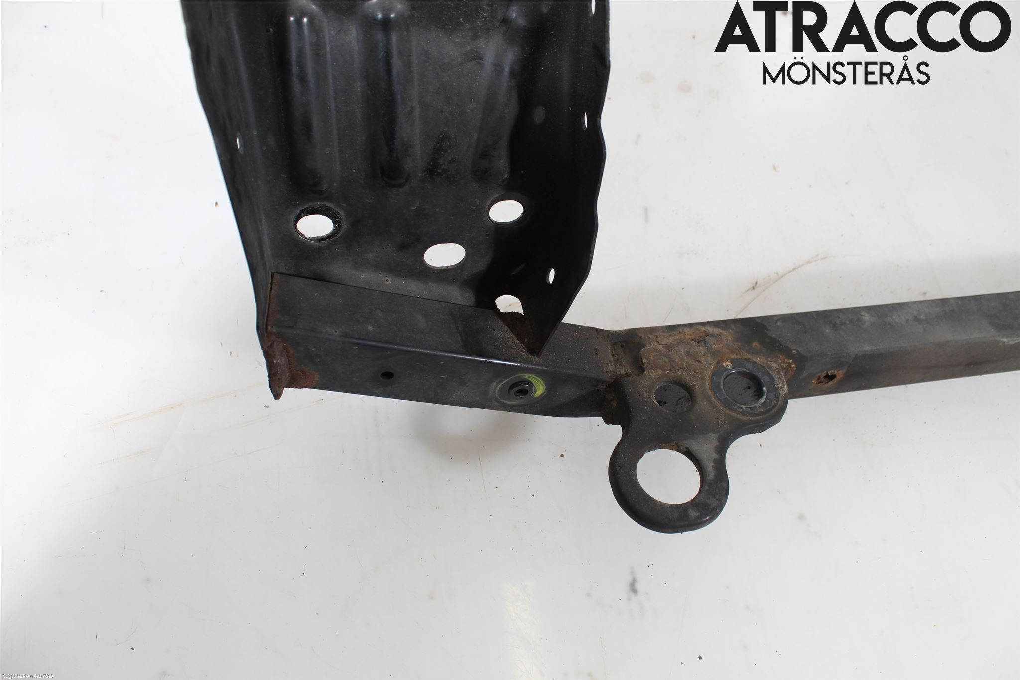 Nissan QASHQAI   07-10 Front Huvlåsplåt-Balk