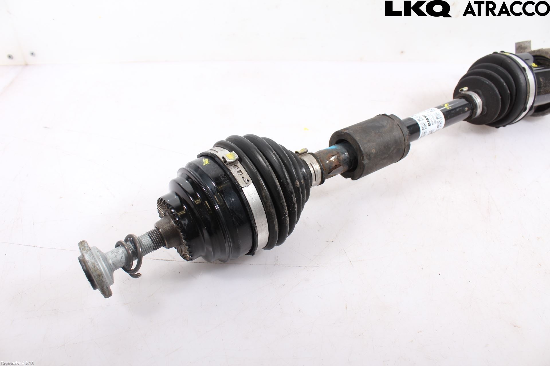 BMW 1 F40 19- Drivaxel Fram Höger