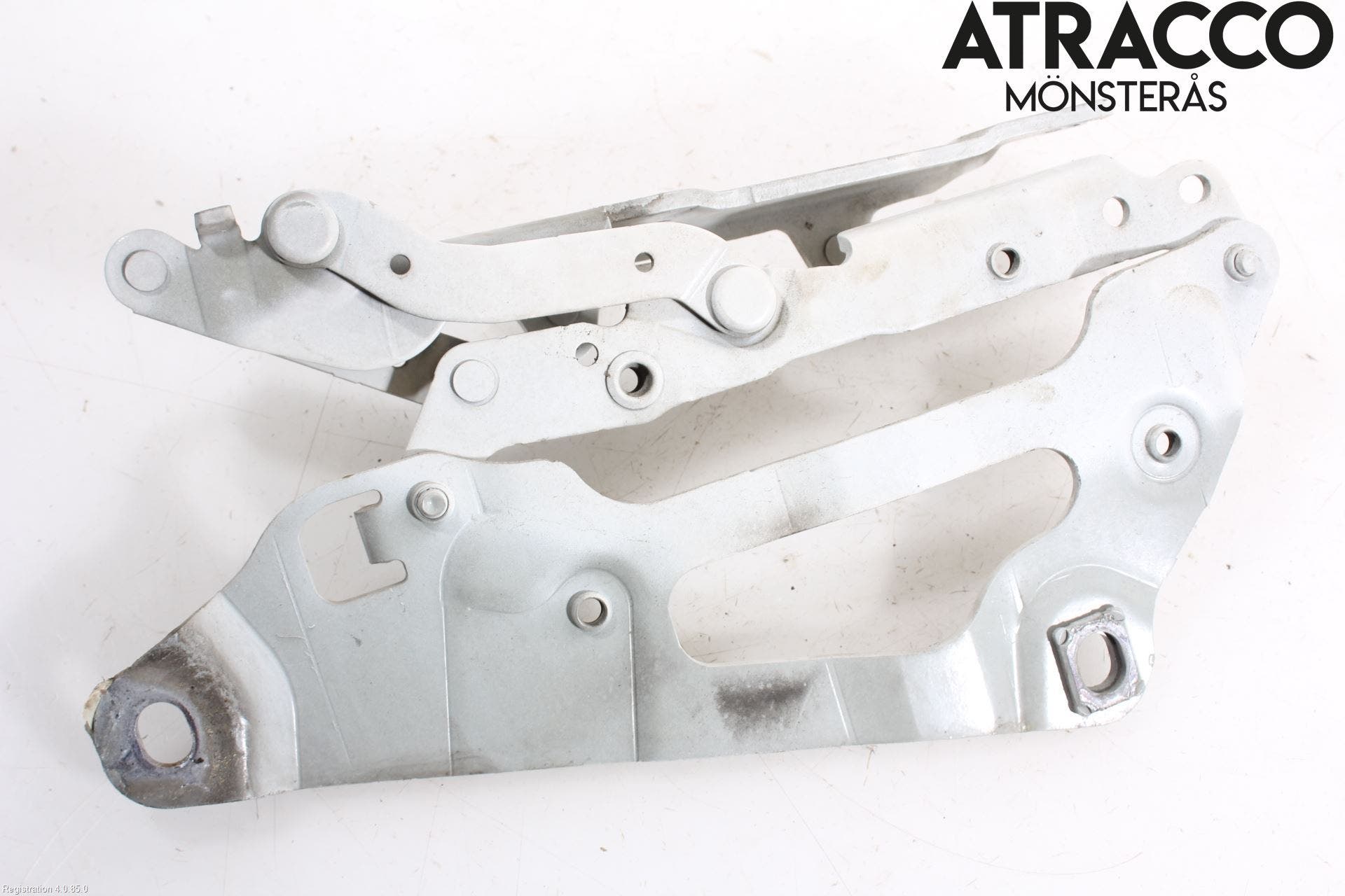 BMW 5 GT F07 09-17 Huvgångjärn