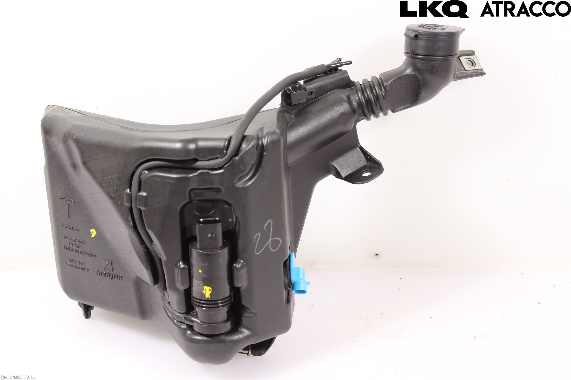 Tesla MODEL 3 17- Spolartank Vindruta