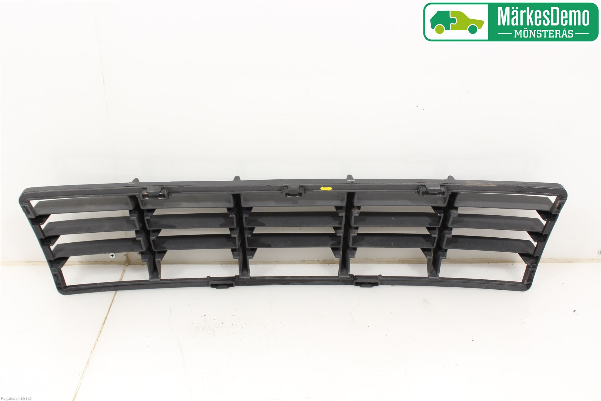 Volvo V50 04-07 Grilldel Mitt