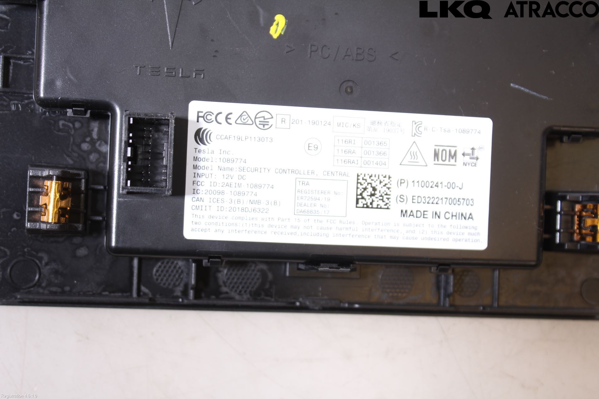 Tesla MODEL Y 21- Mugghållare