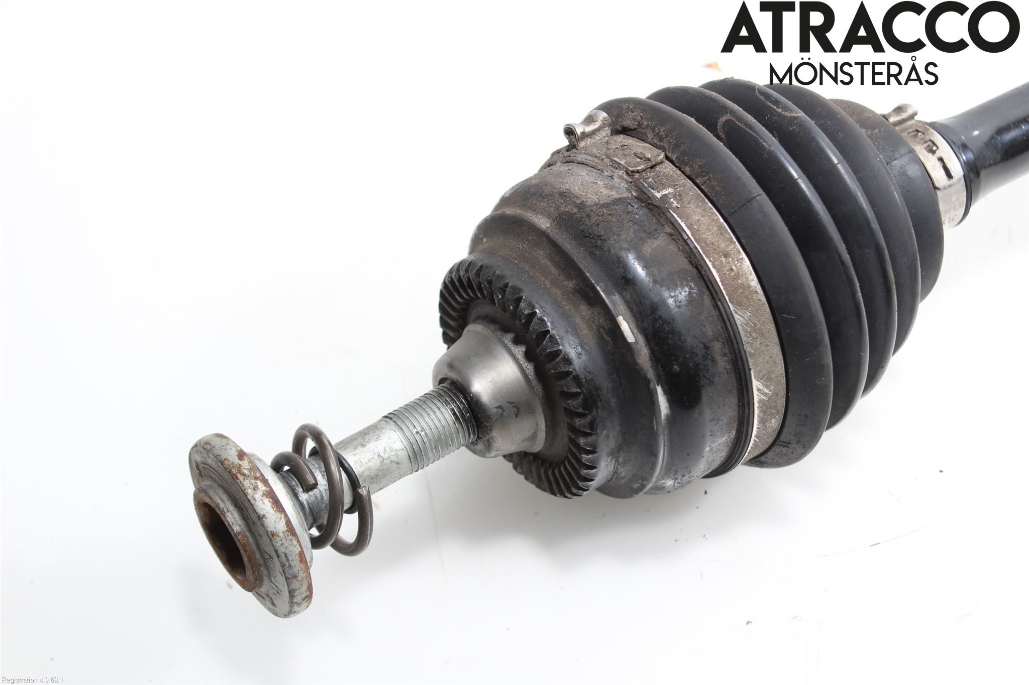 BMW 5 F10/F11/F18 09-17 Drivaxel Bak Höger